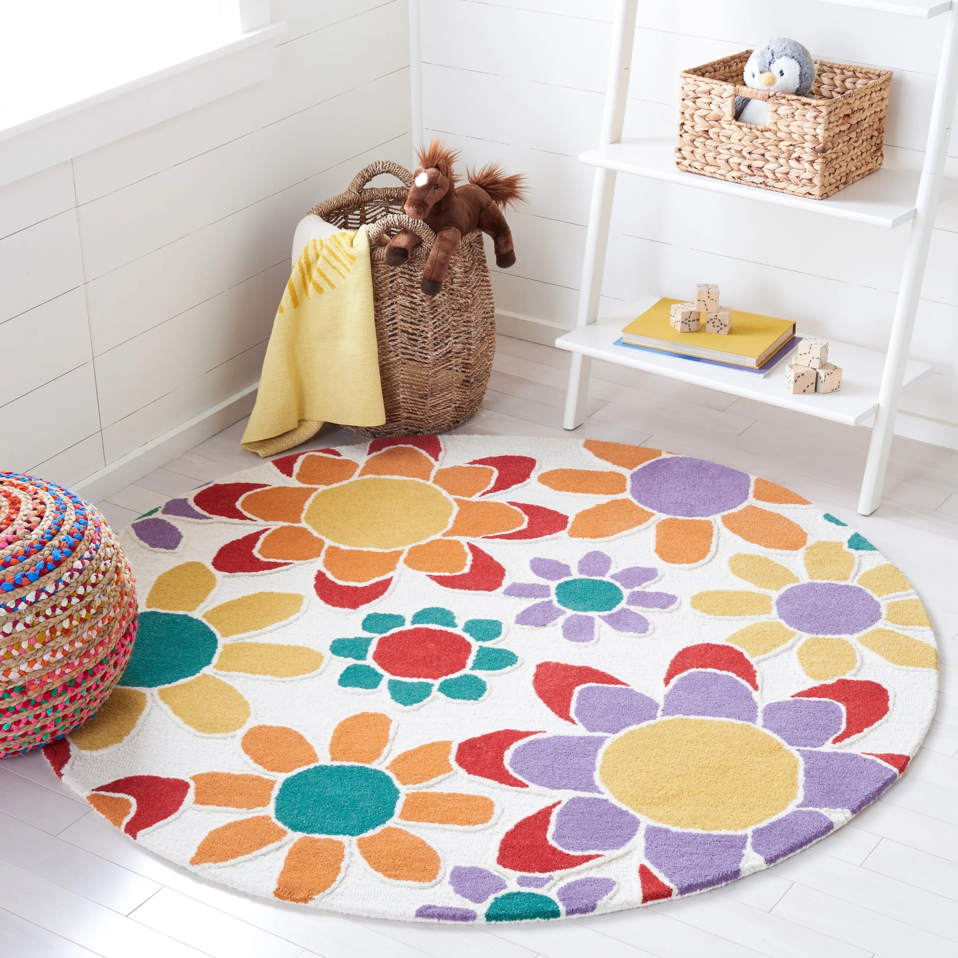 SAFAVIEH Handmade Kids Khadijah Floral Wool Rug