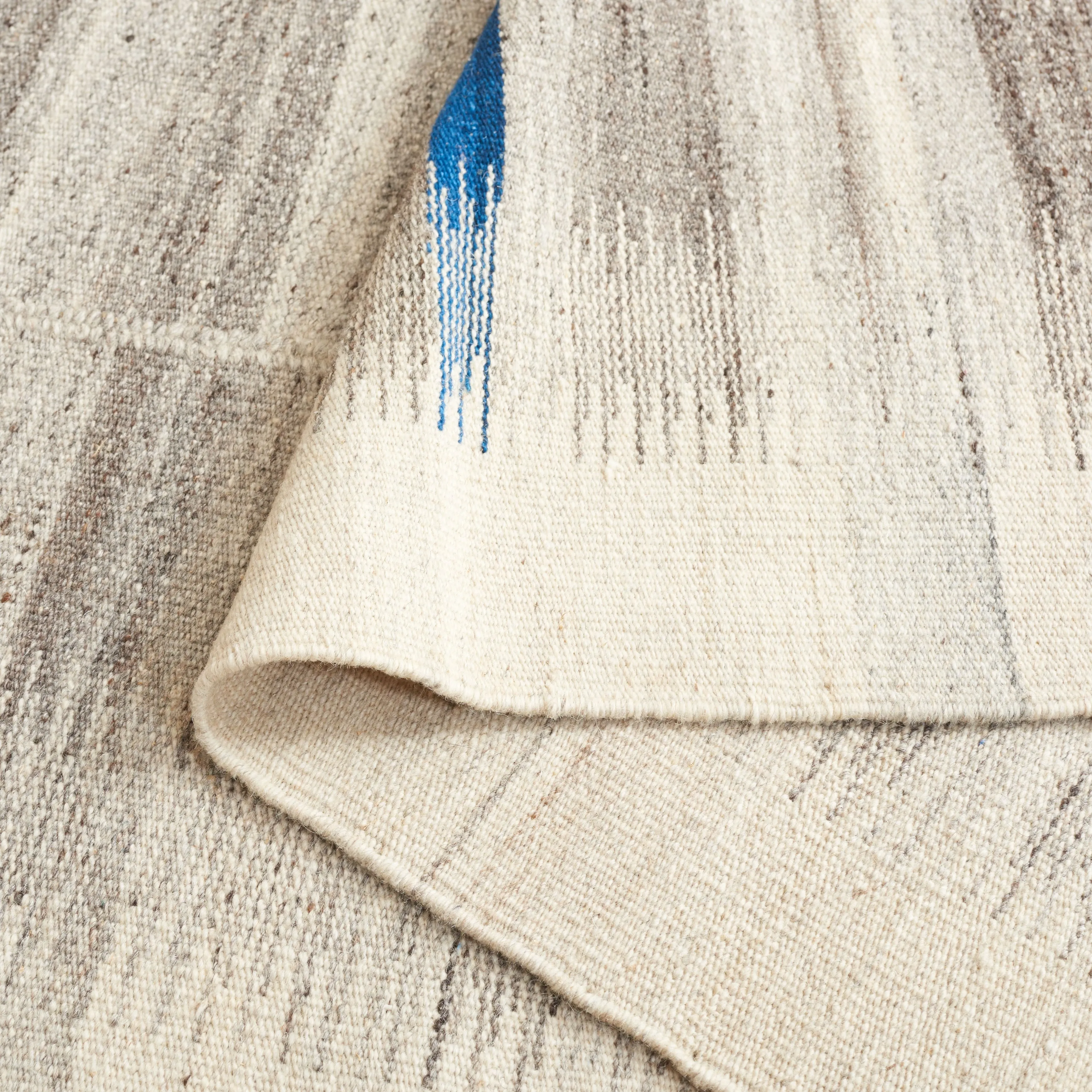 SAFAVIEH Handmade Kilim Ziynet Boho Stripe Wool Rug