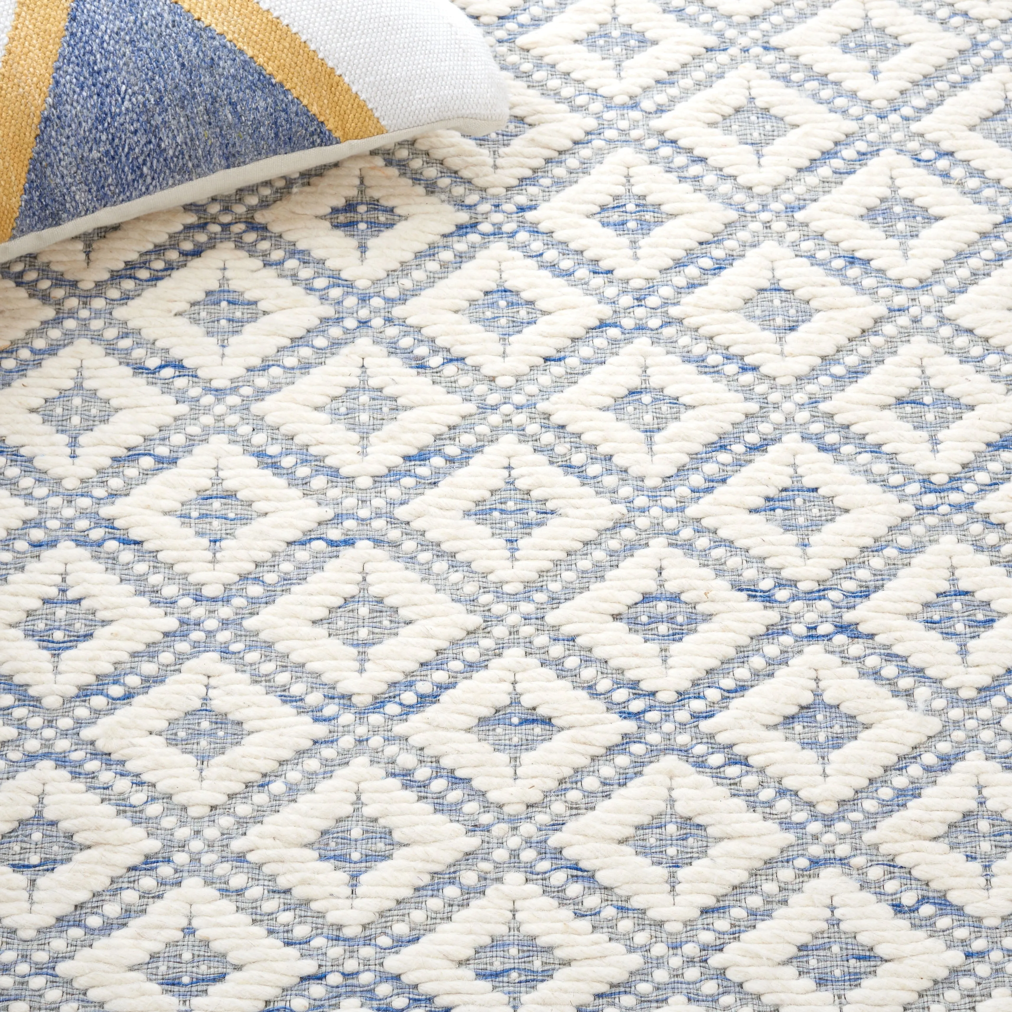 SAFAVIEH Handmade Marbella Gillette Boho Geometric Wool & Viscose
