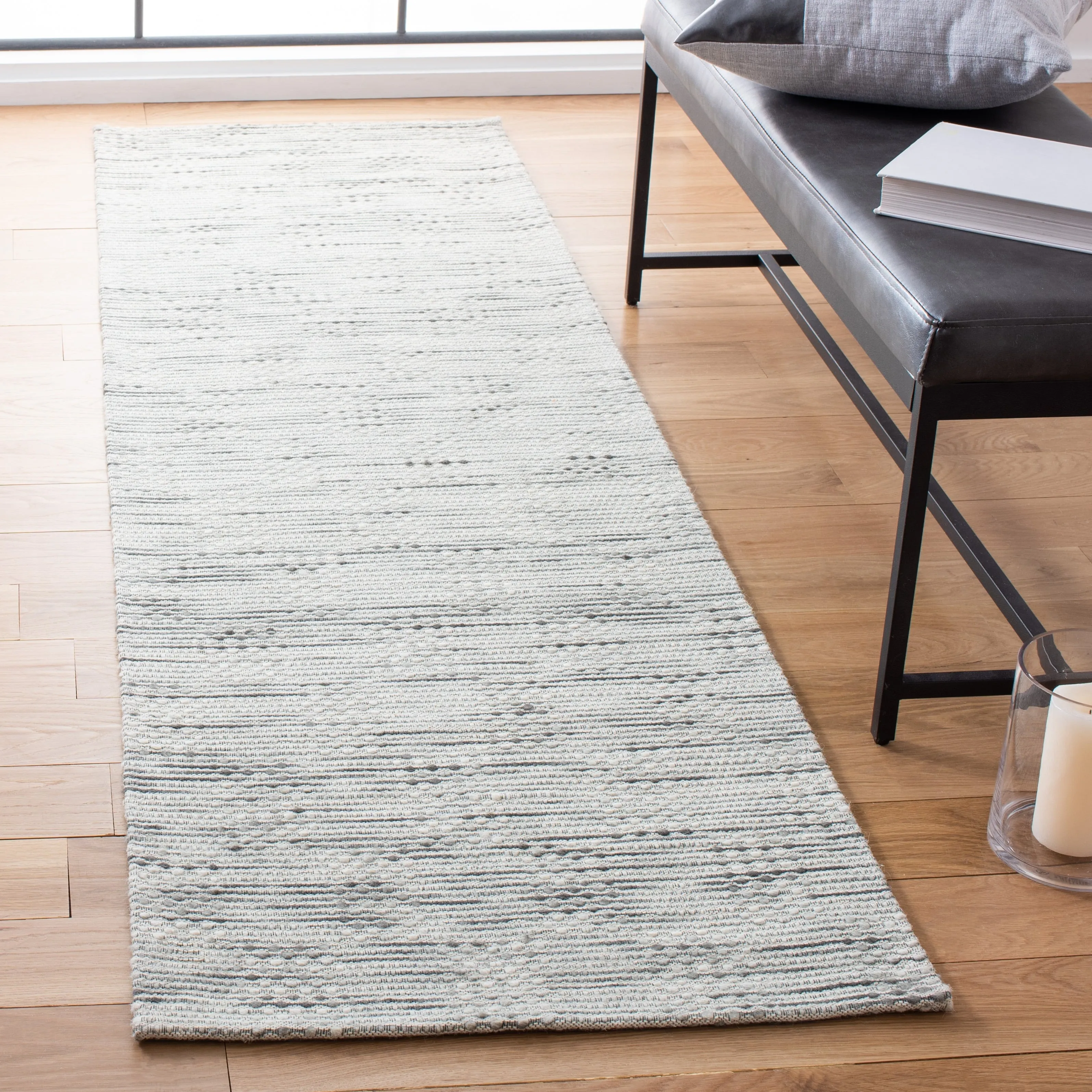 SAFAVIEH Handmade Marbella Miloslava Wool Rug