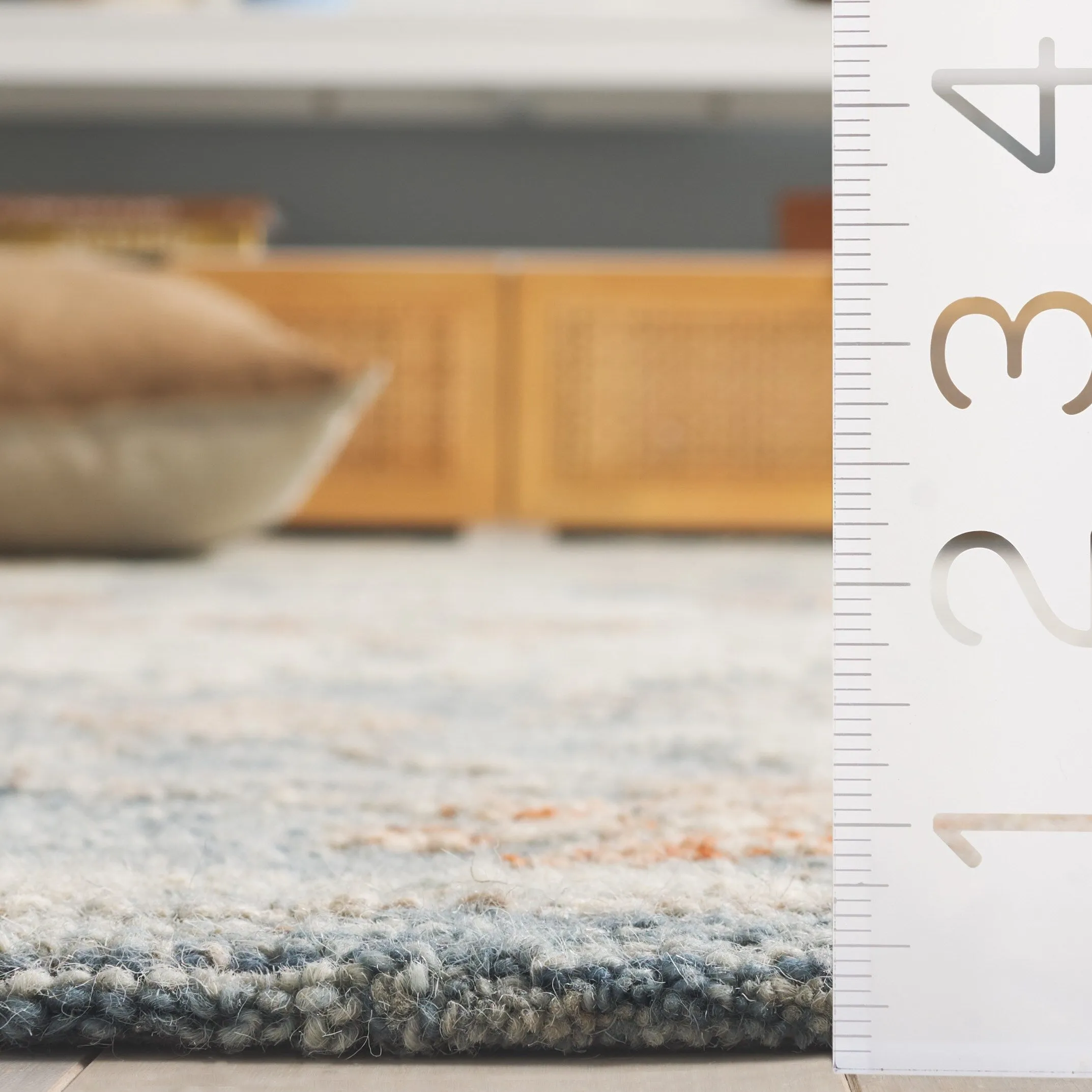 SAFAVIEH Handmade Marquee Hellgard Wool Rug