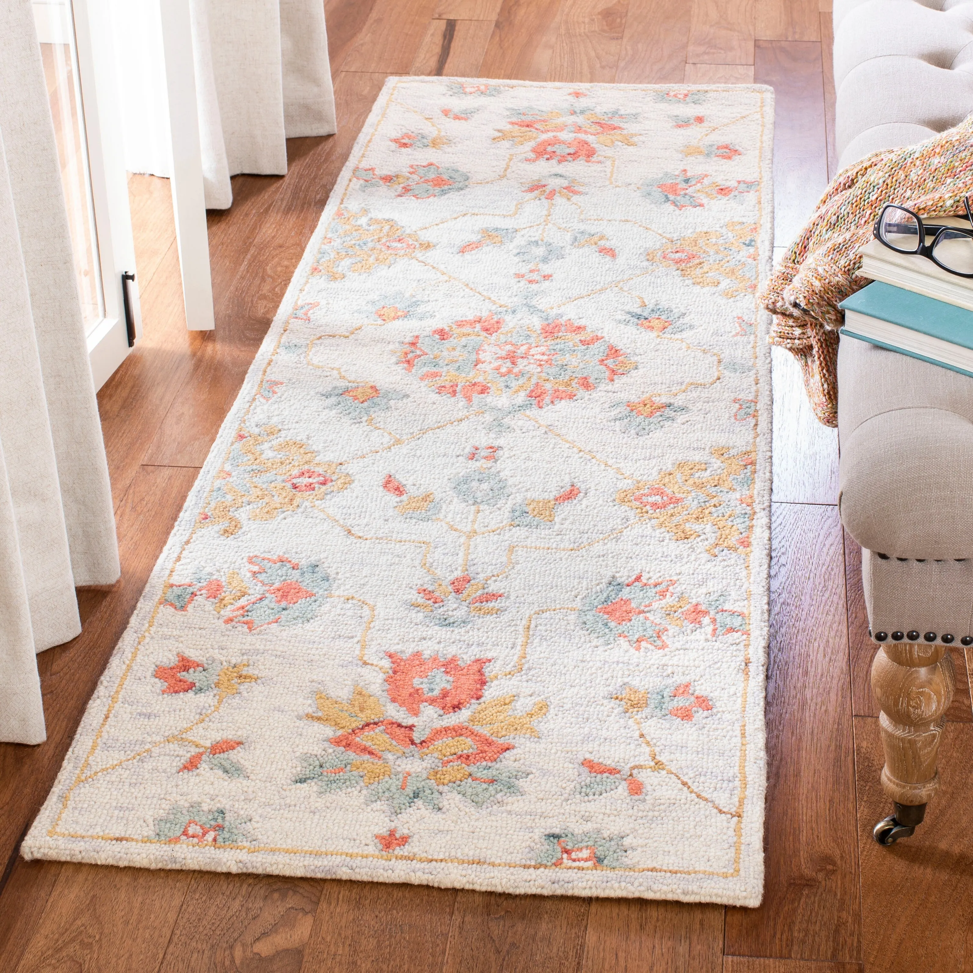 SAFAVIEH Handmade Micro-Loop Burcin Modern Wool Rug