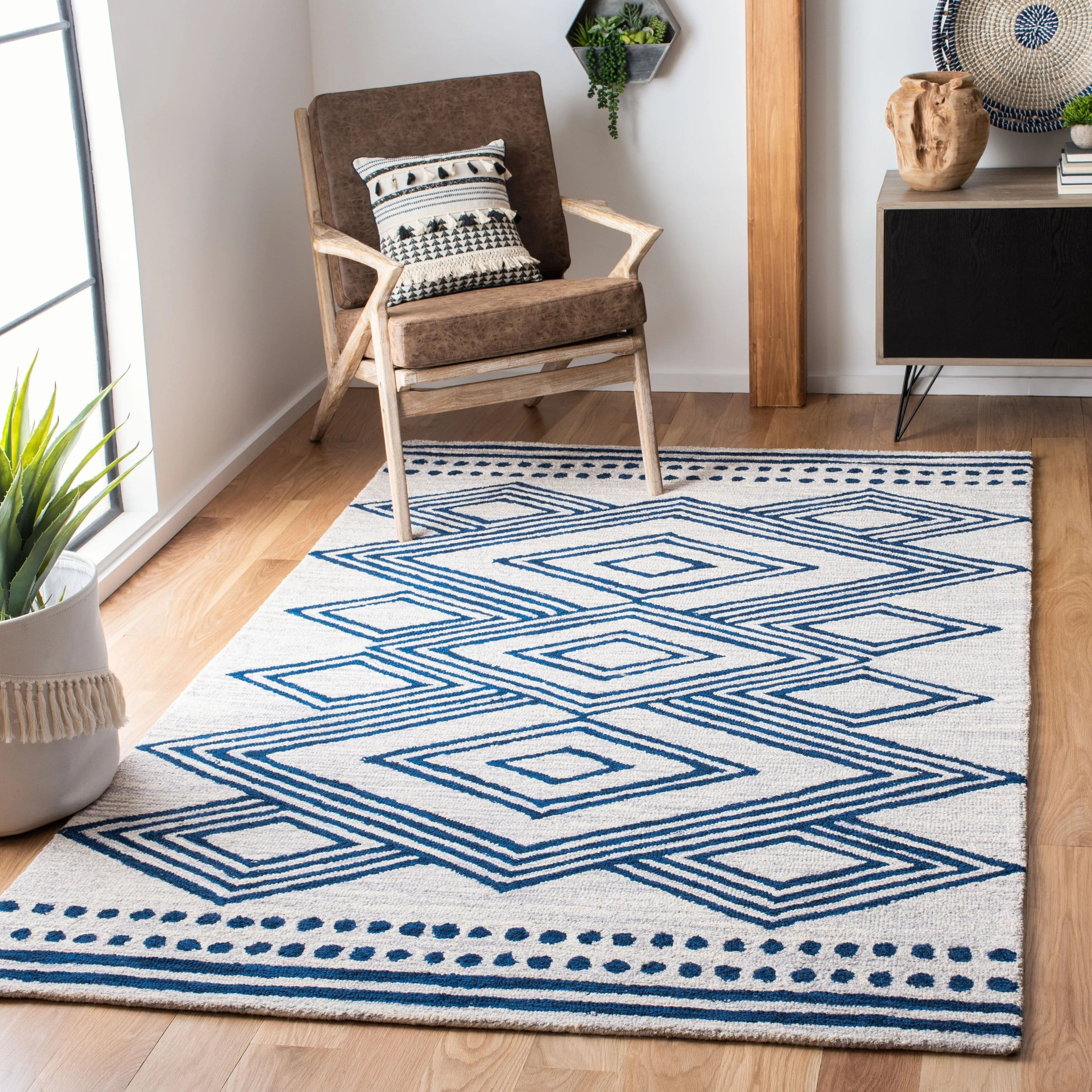SAFAVIEH Handmade Micro-Loop Gudula Moroccan Wool Rug