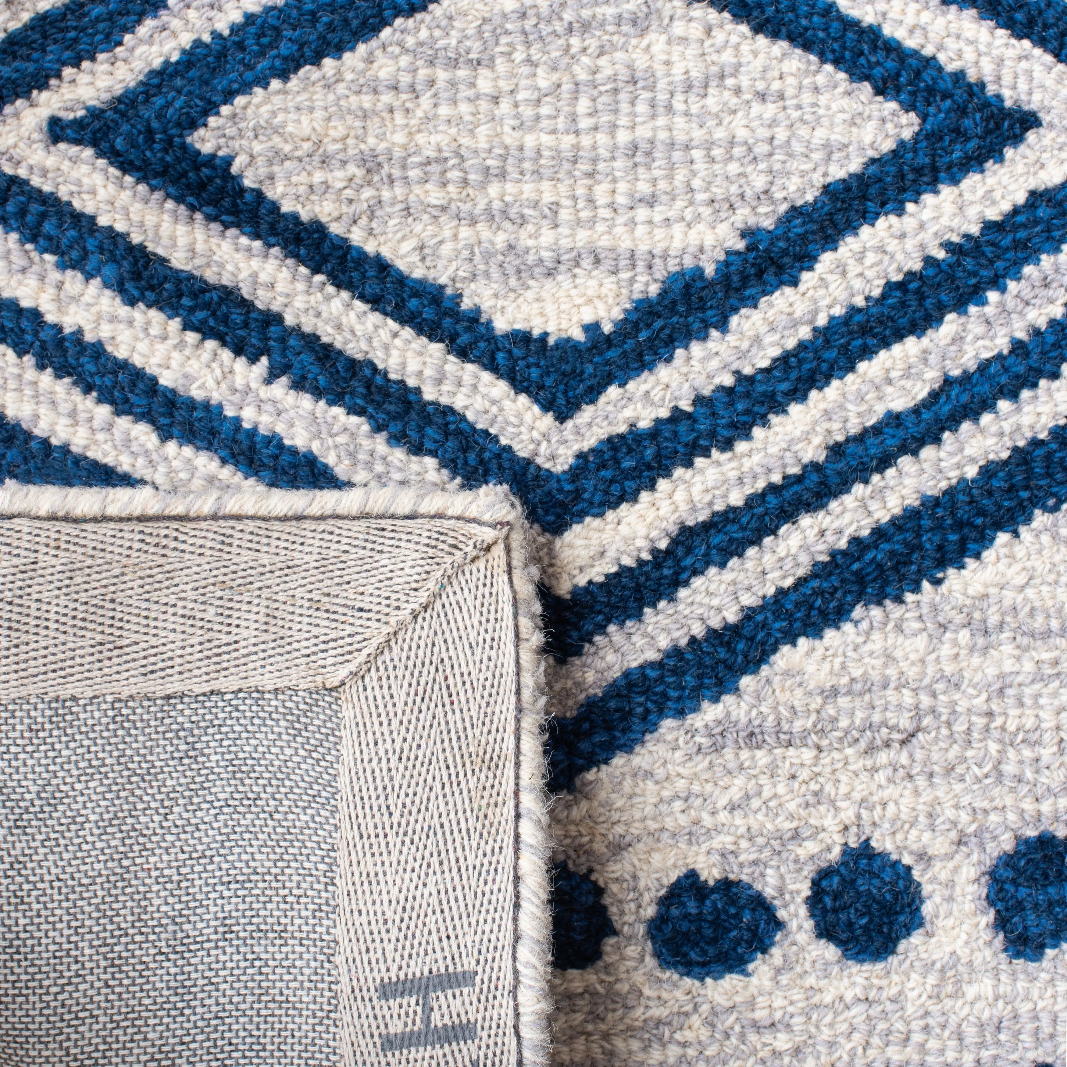 SAFAVIEH Handmade Micro-Loop Gudula Moroccan Wool Rug