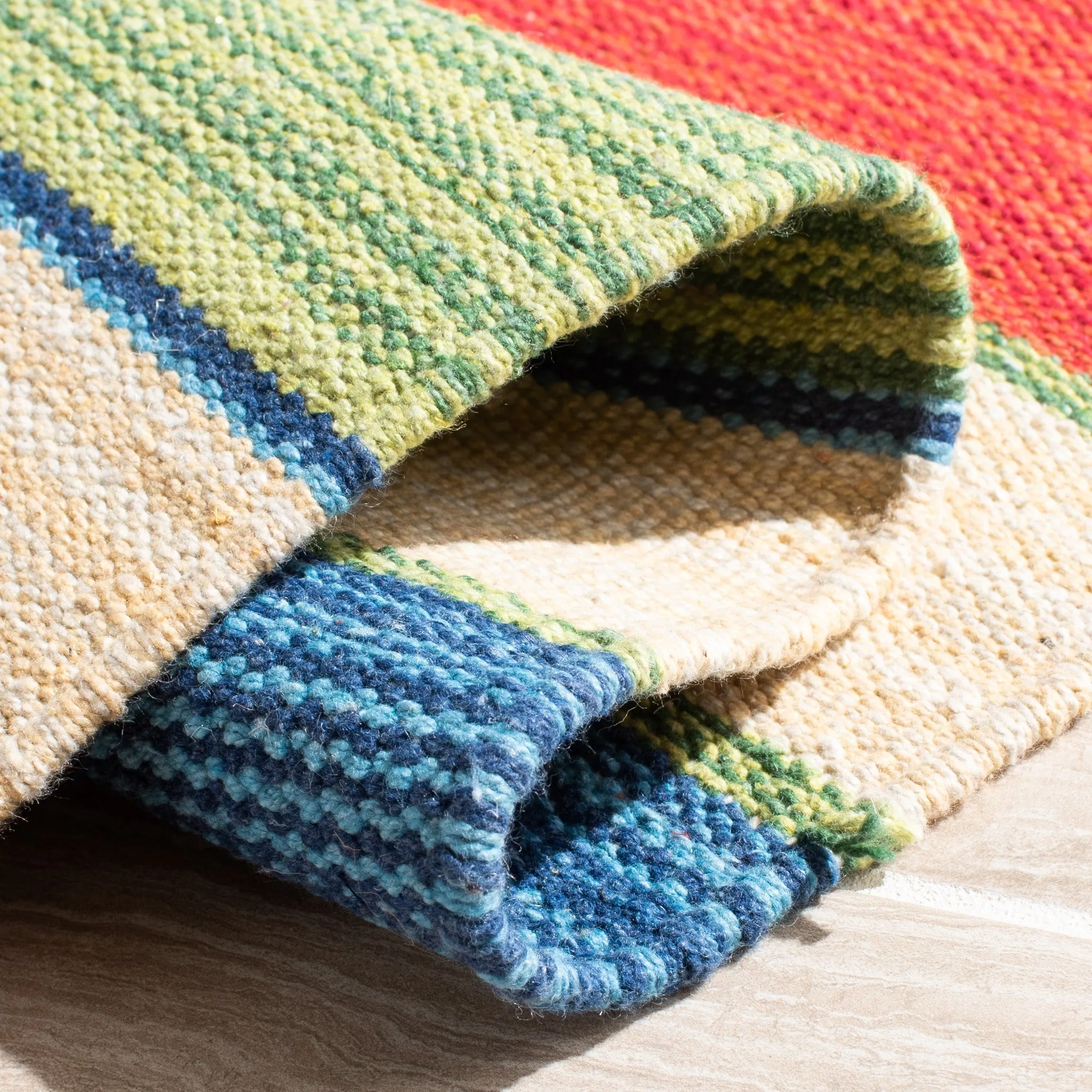 SAFAVIEH Handmade Montauk Tsunemi Southwestern Cotton Fringe Rug