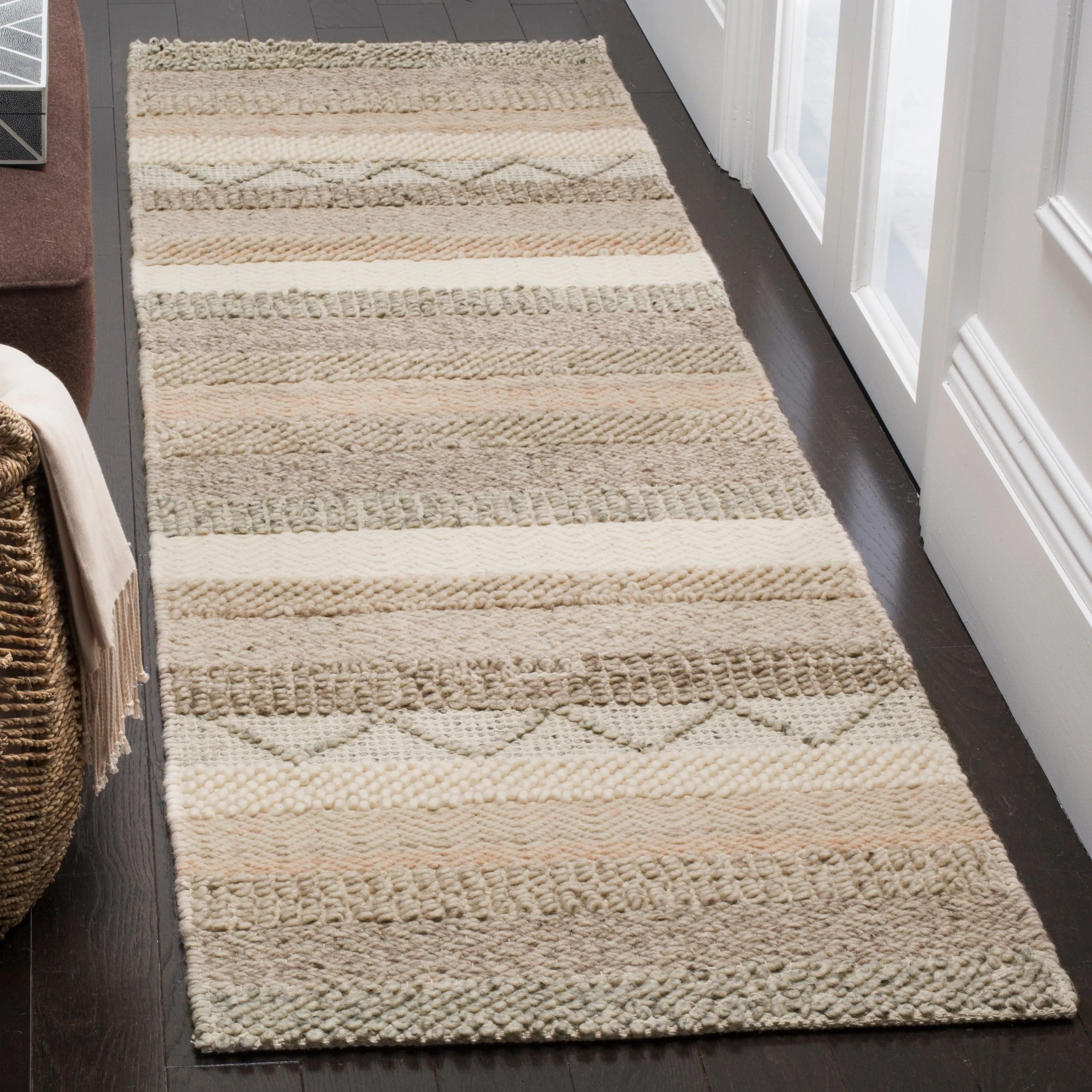 SAFAVIEH Handmade Natura Adamantini Wool Rug