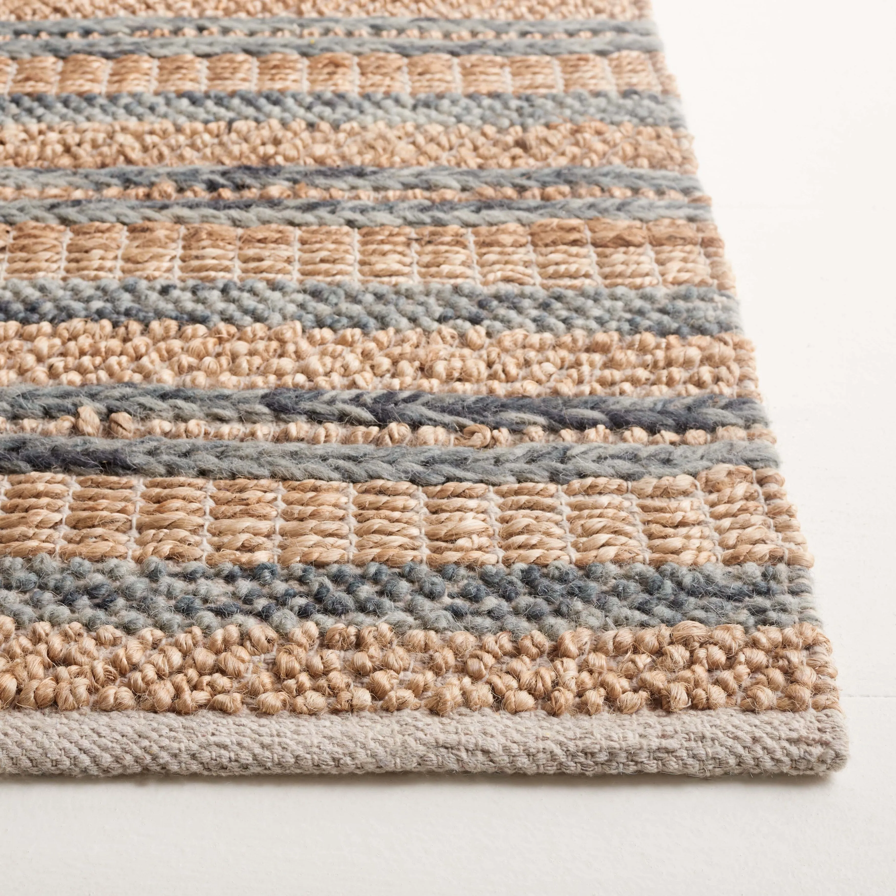 SAFAVIEH Handmade Natura Erella Transitional Wool Rug