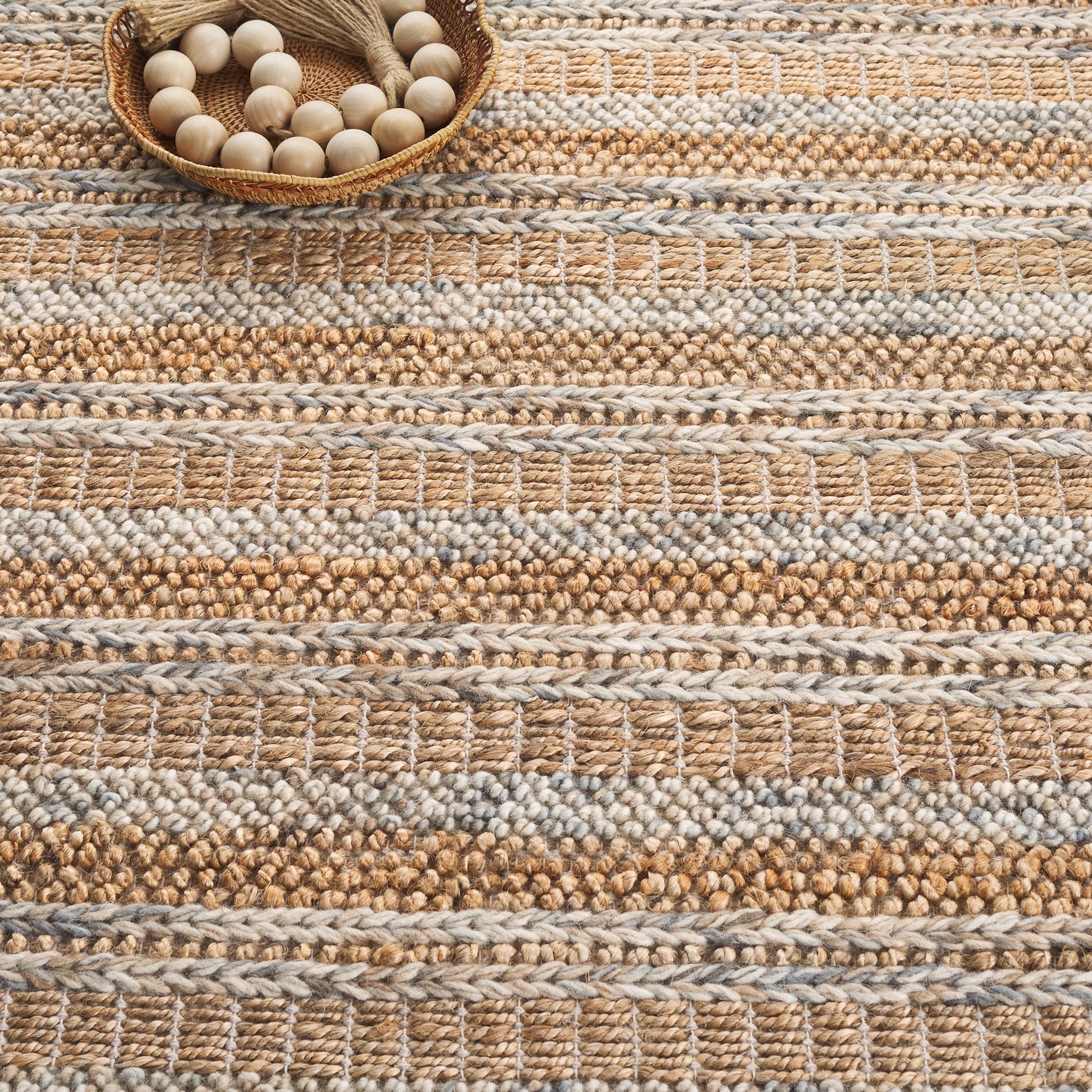 SAFAVIEH Handmade Natura Erella Transitional Wool Rug