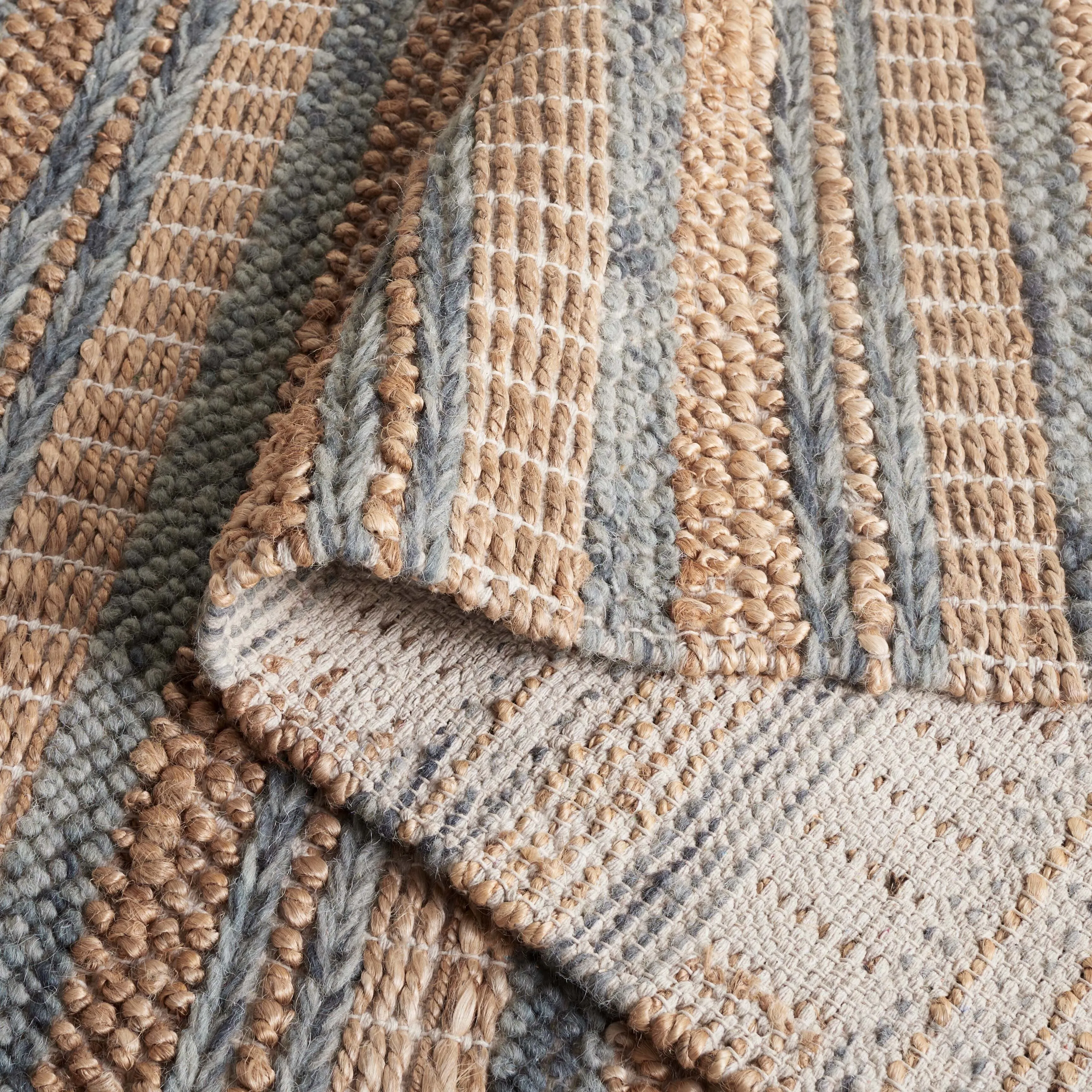SAFAVIEH Handmade Natura Erella Transitional Wool Rug