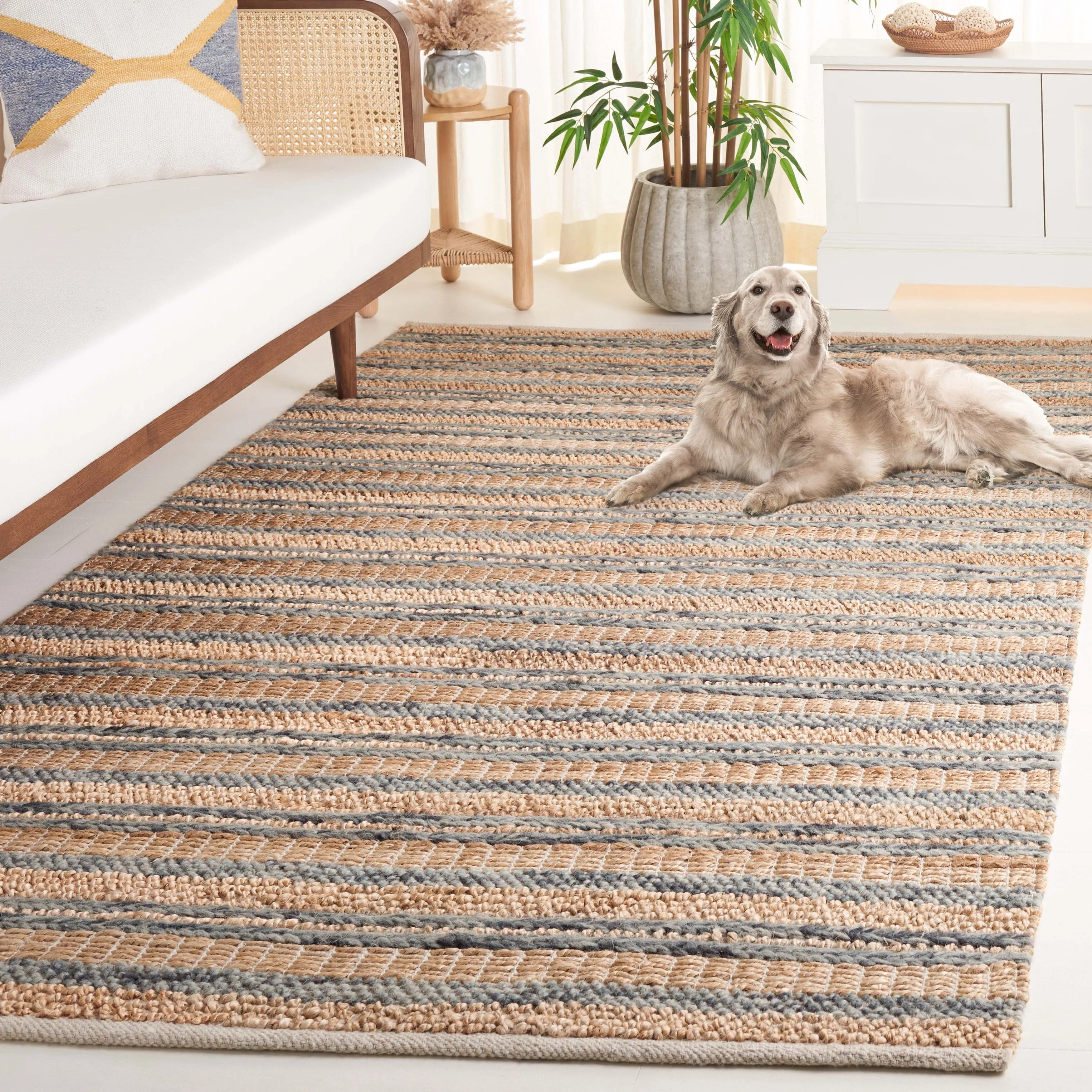 SAFAVIEH Handmade Natura Erella Transitional Wool Rug