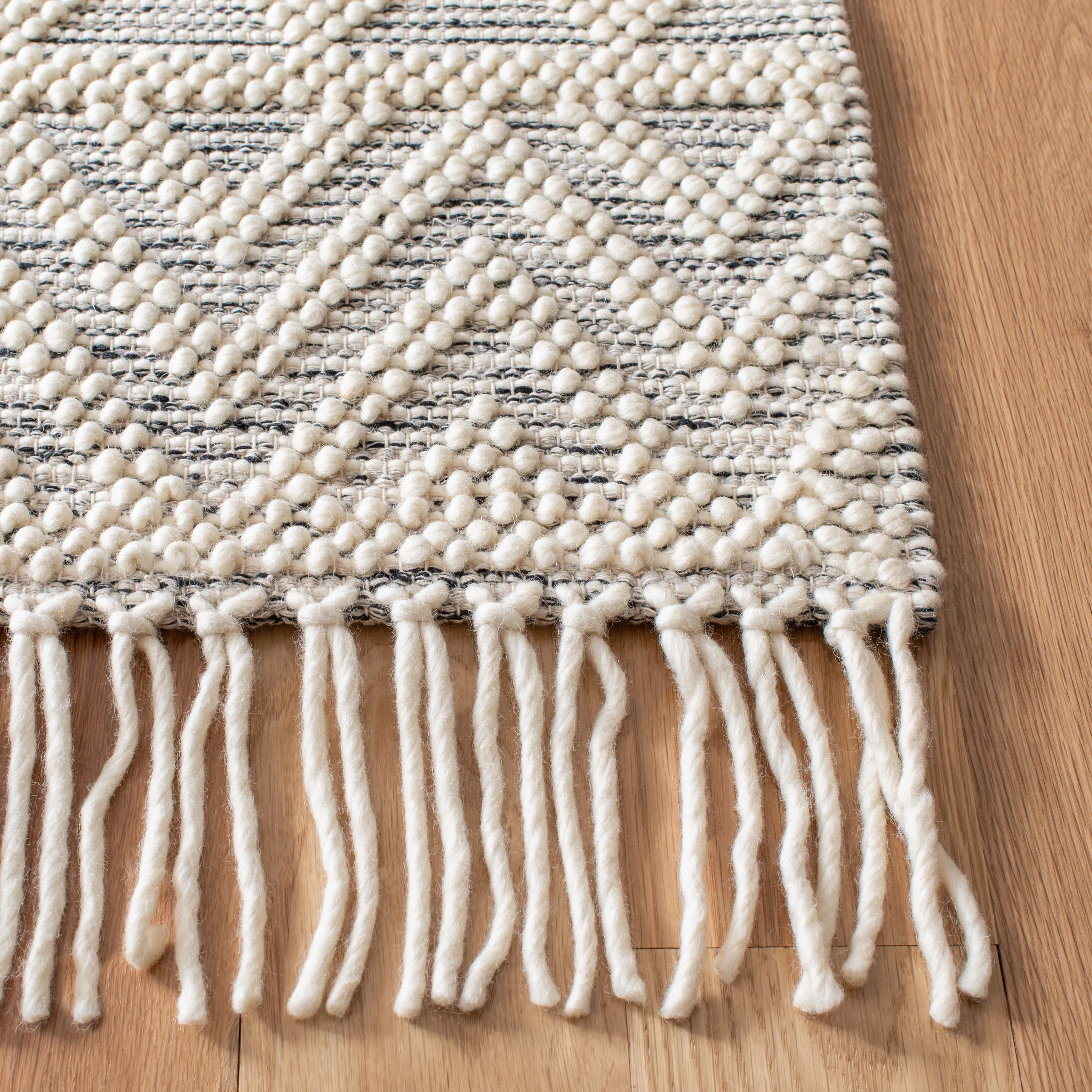 SAFAVIEH Handmade Natura Klaarke Wool Rug