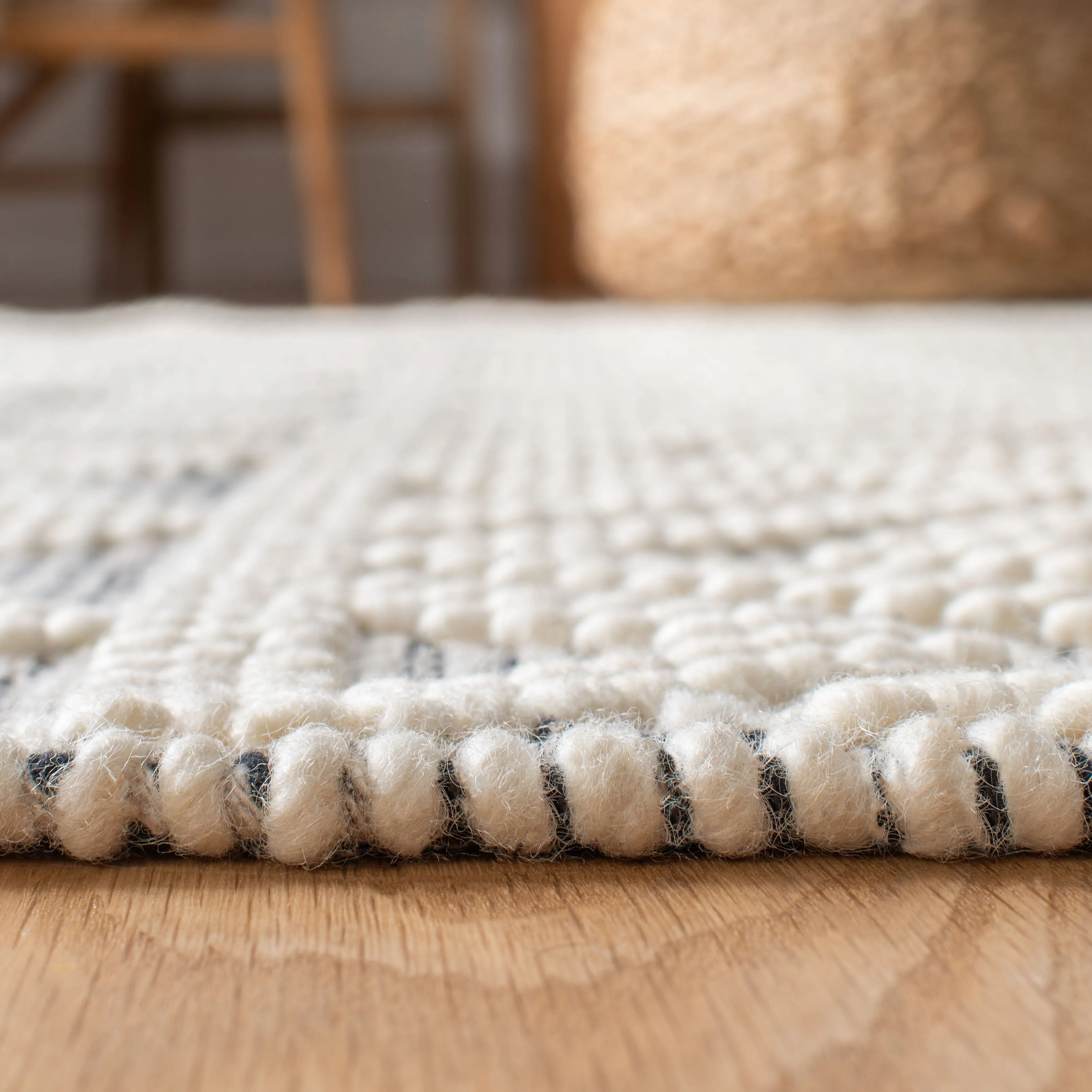 SAFAVIEH Handmade Natura Klaarke Wool Rug