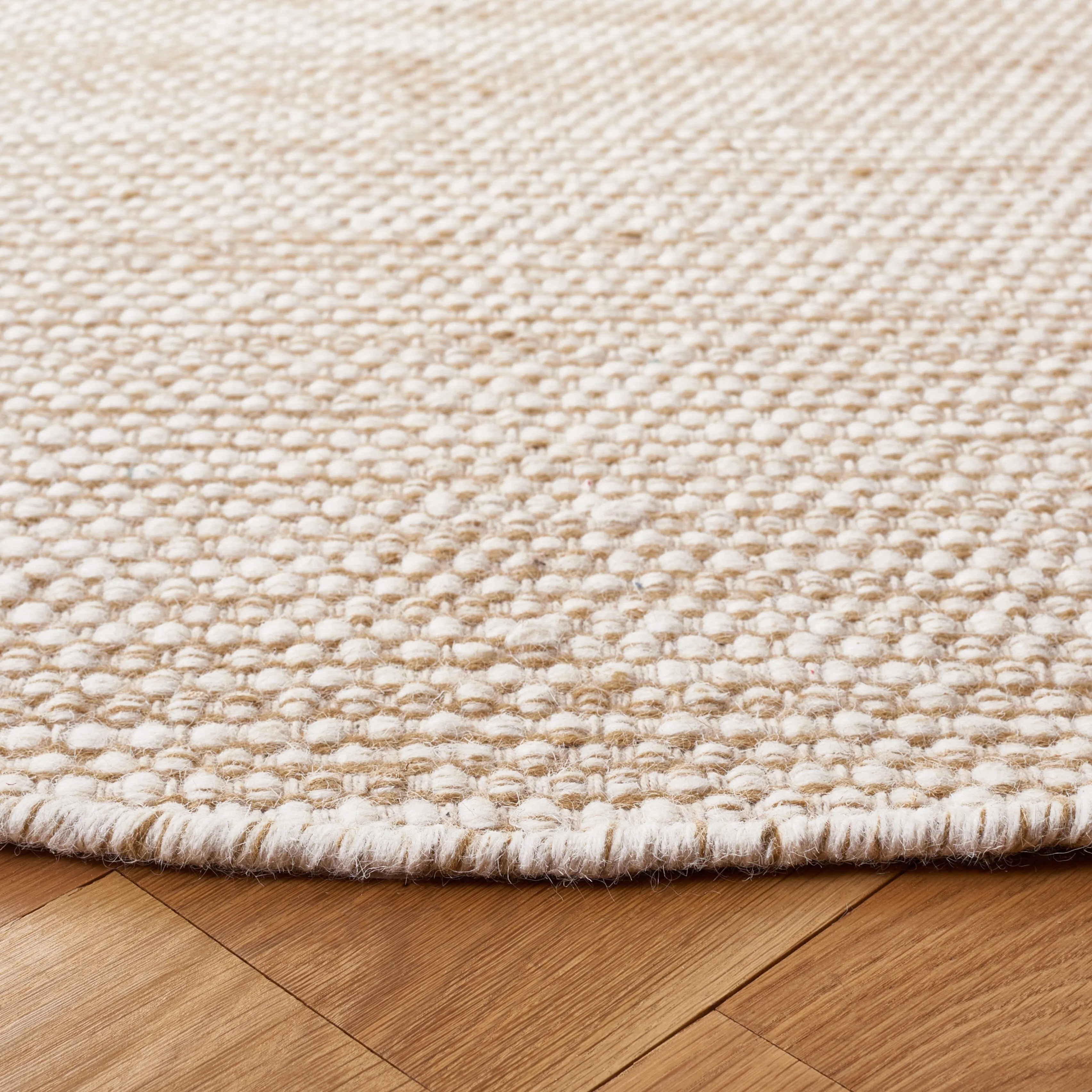 SAFAVIEH Handmade Natura Ludmila Farmhouse Wool Rug