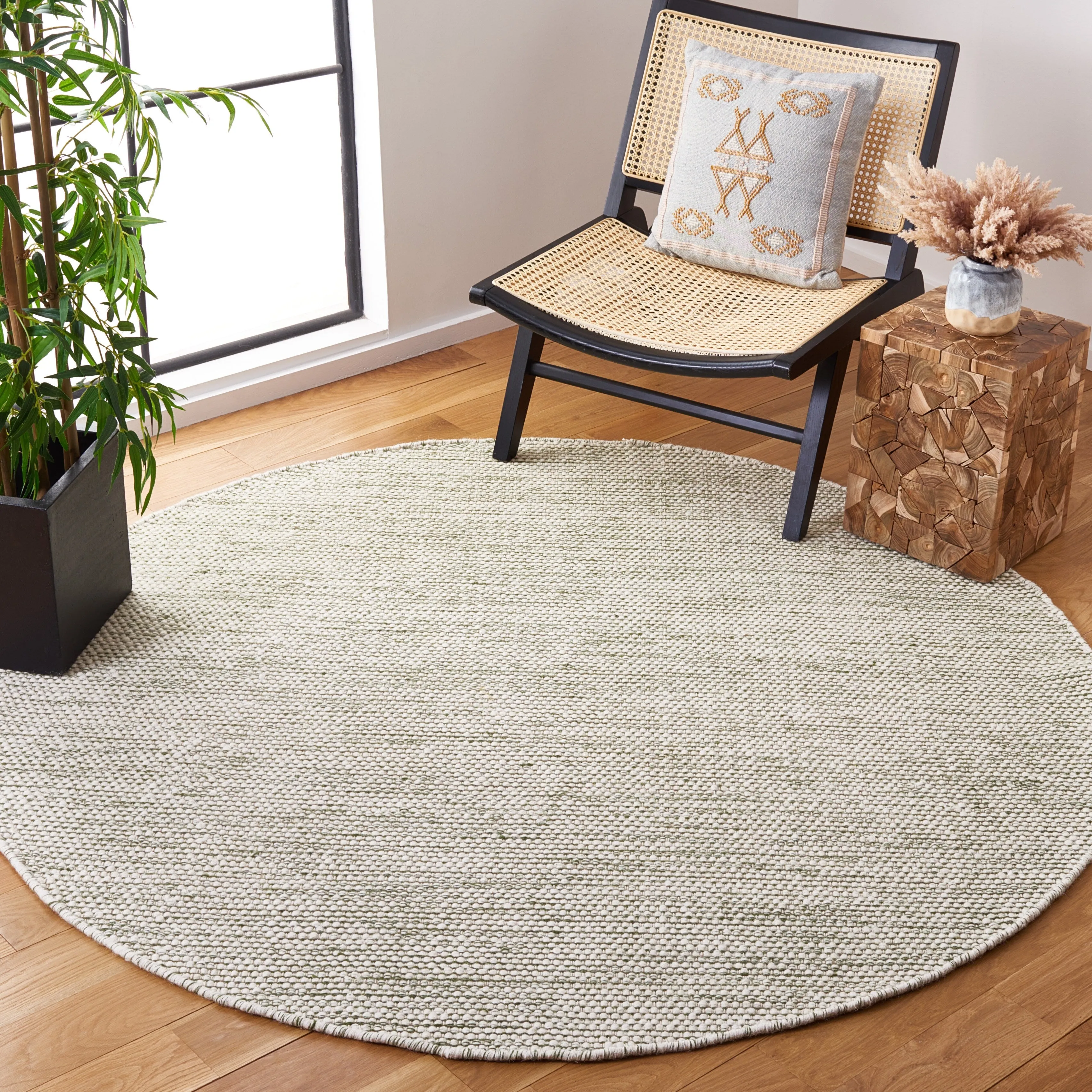 SAFAVIEH Handmade Natura Ludmila Farmhouse Wool Rug