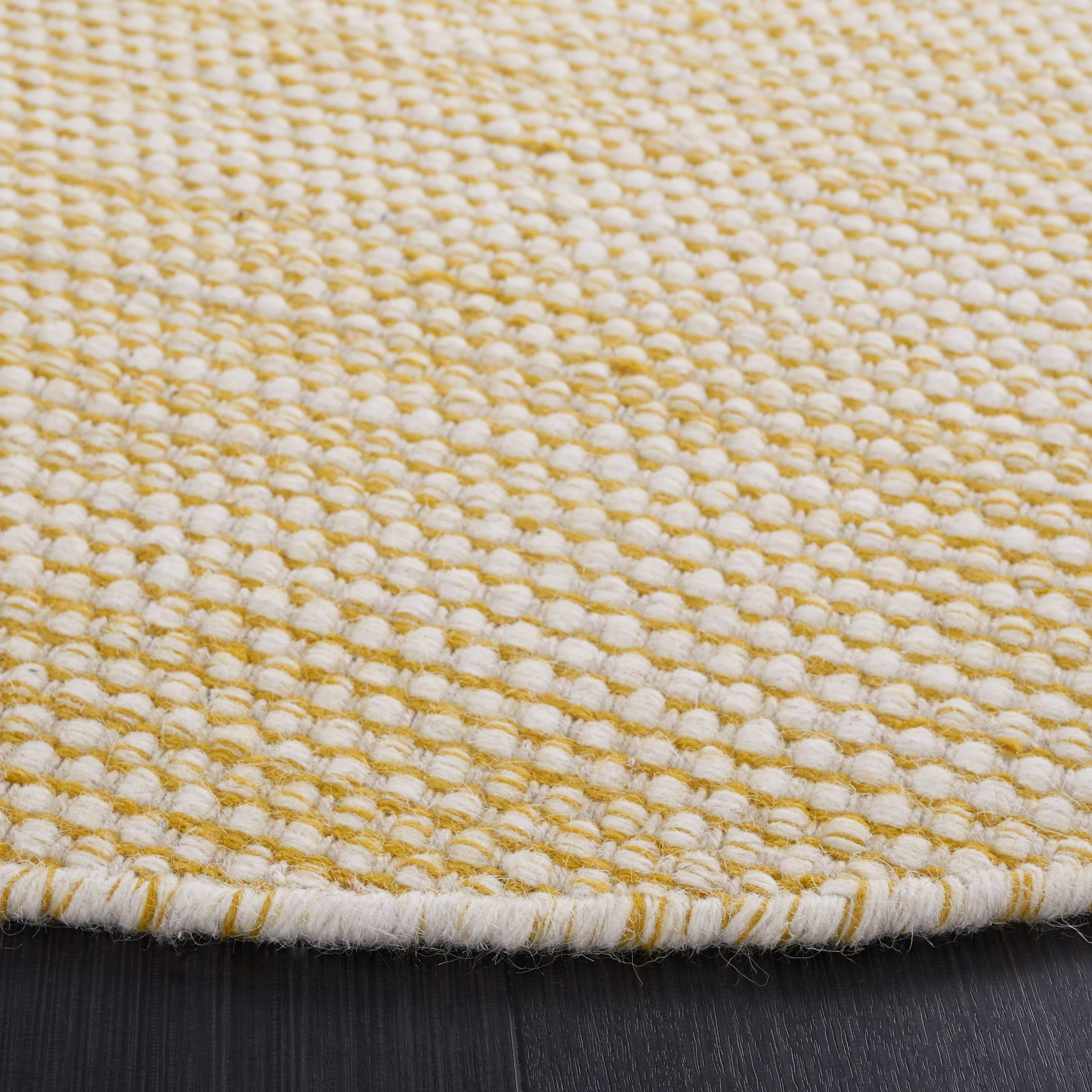 SAFAVIEH Handmade Natura Ludmila Farmhouse Wool Rug
