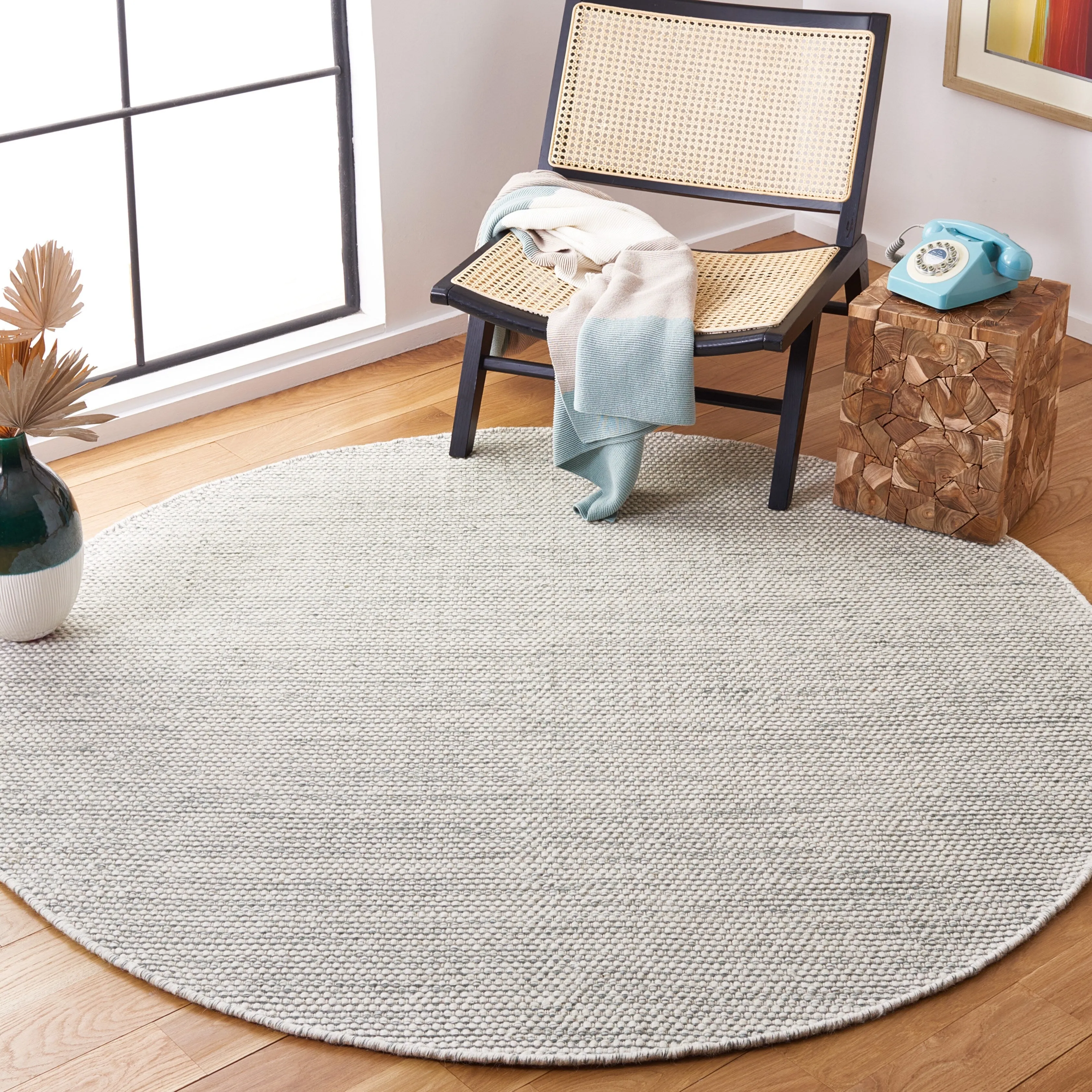 SAFAVIEH Handmade Natura Ludmila Farmhouse Wool Rug