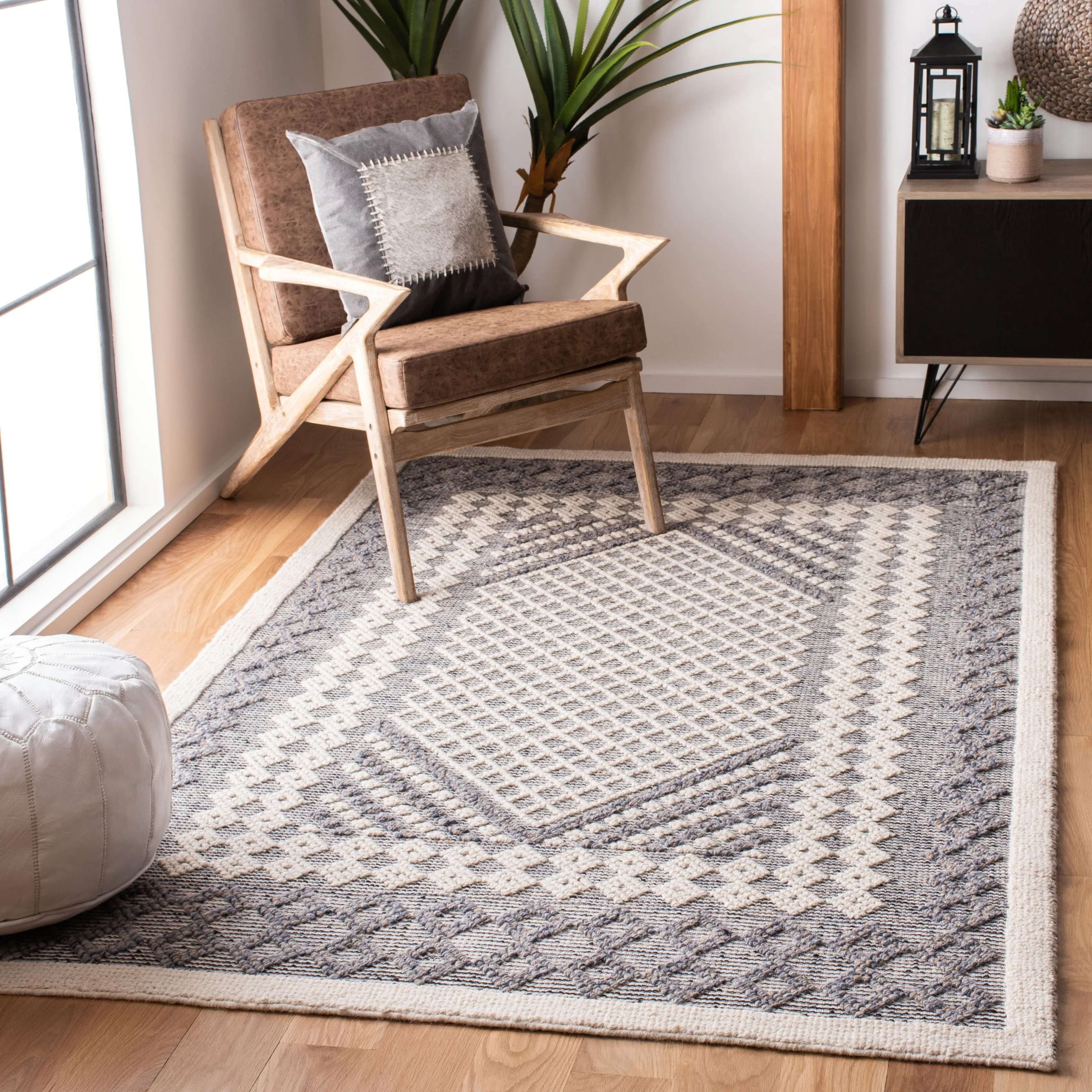 SAFAVIEH Handmade Natura Teresina Transitional Geometric Cream/Navy Wool Rug