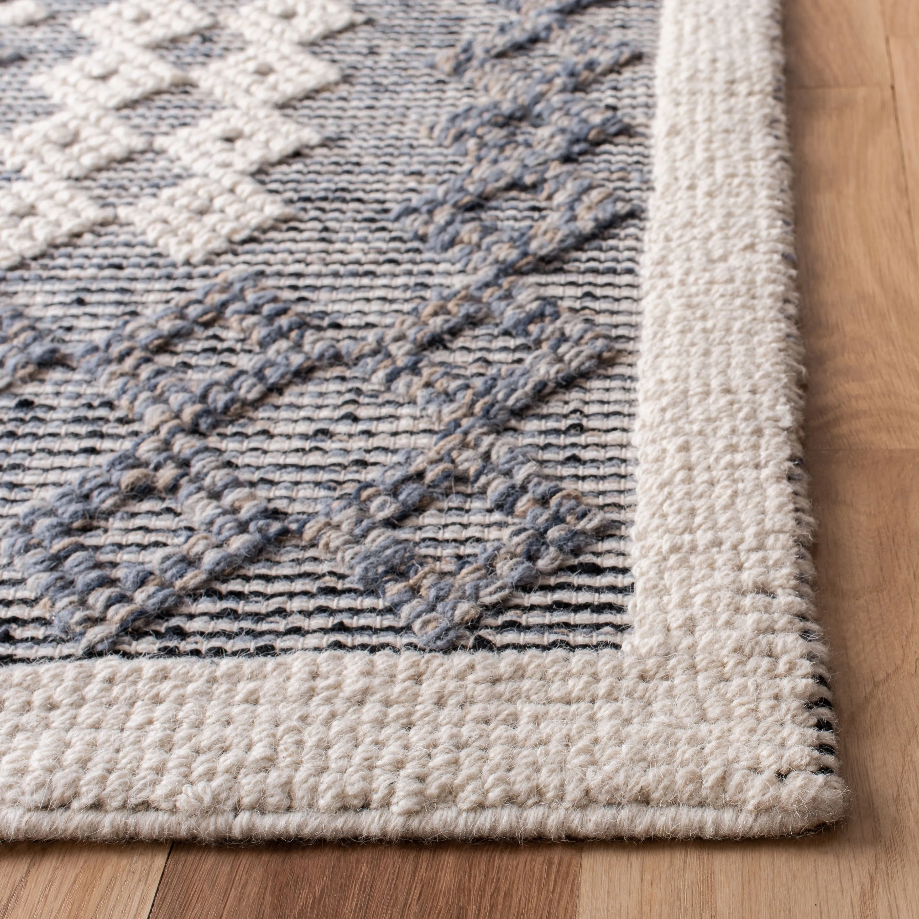 SAFAVIEH Handmade Natura Teresina Transitional Geometric Cream/Navy Wool Rug