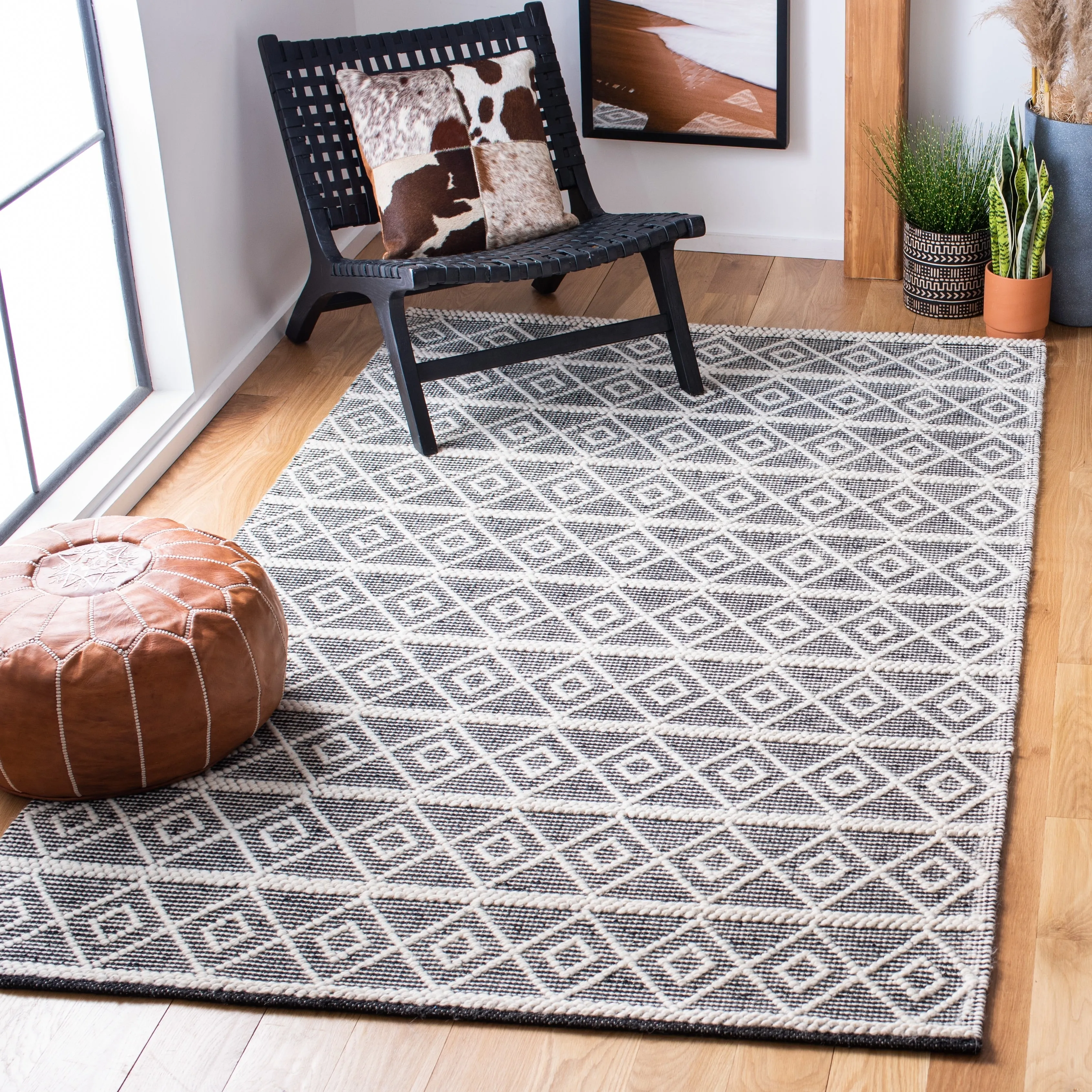 SAFAVIEH Handmade Natura Vilfridur Wool Rug