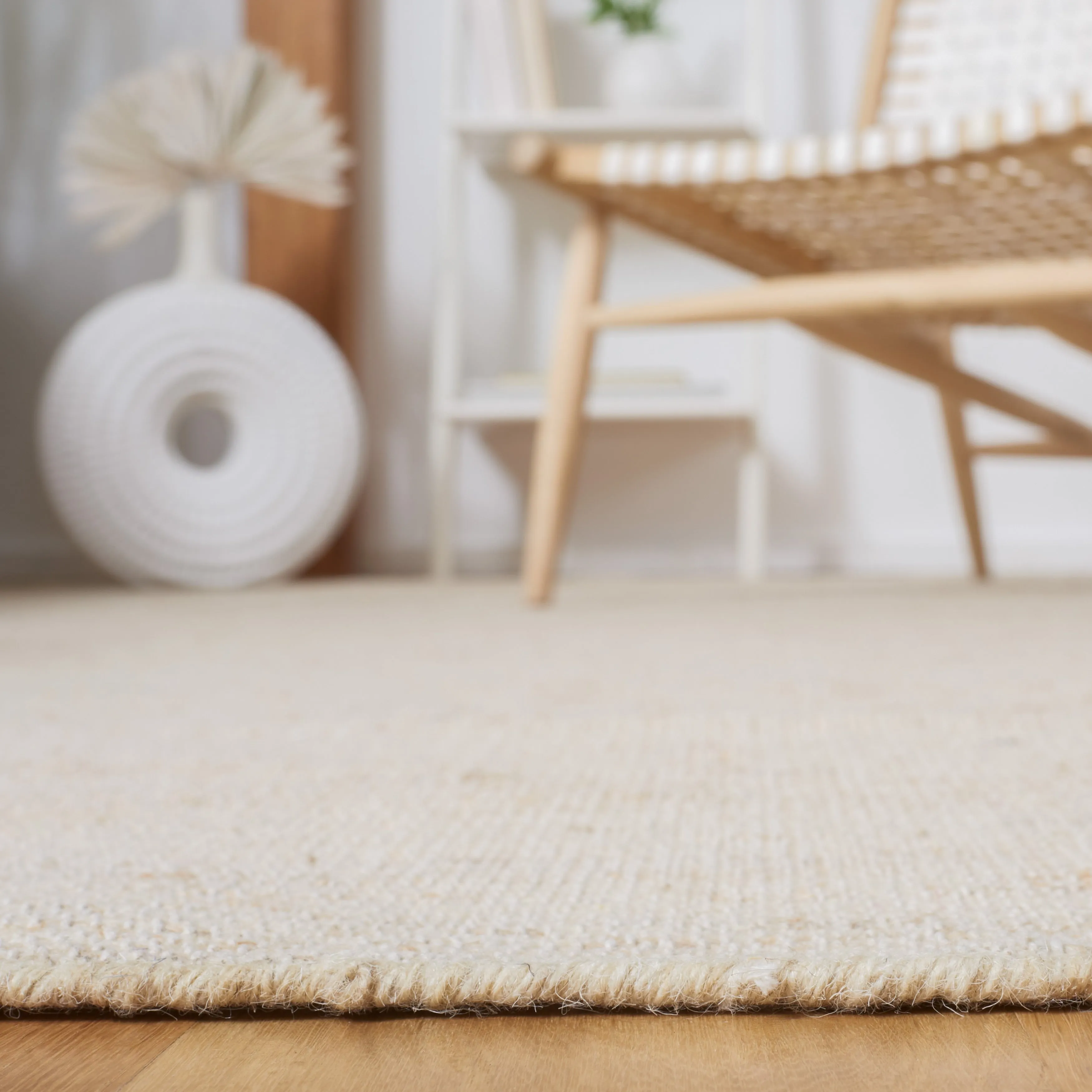 SAFAVIEH Handmade Natural Fiber Estefani Jute & Wool Rug