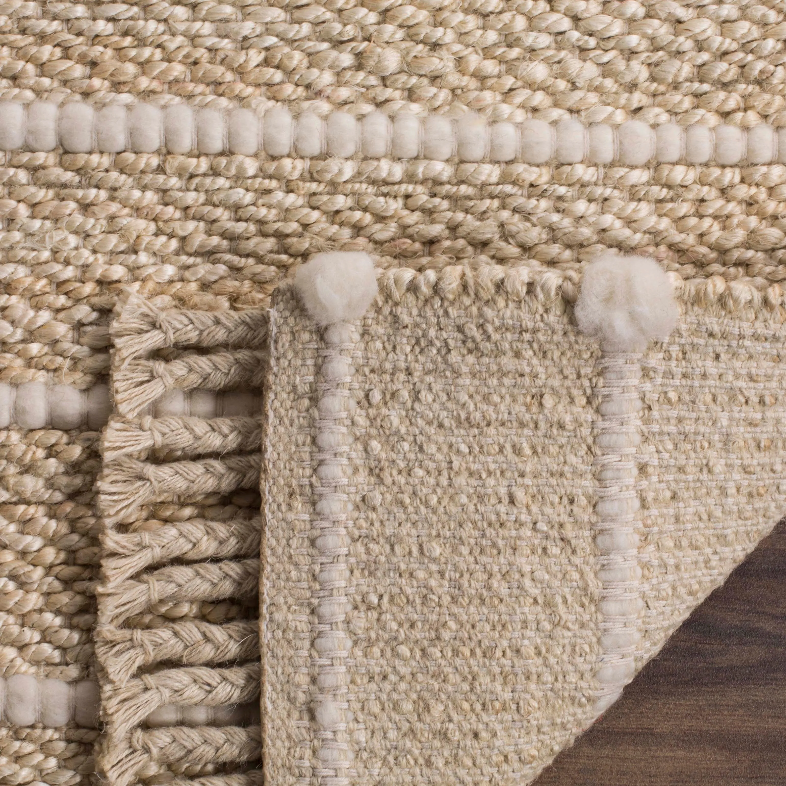 SAFAVIEH Handmade Natural Fiber Kamila Jute Tassel Rug