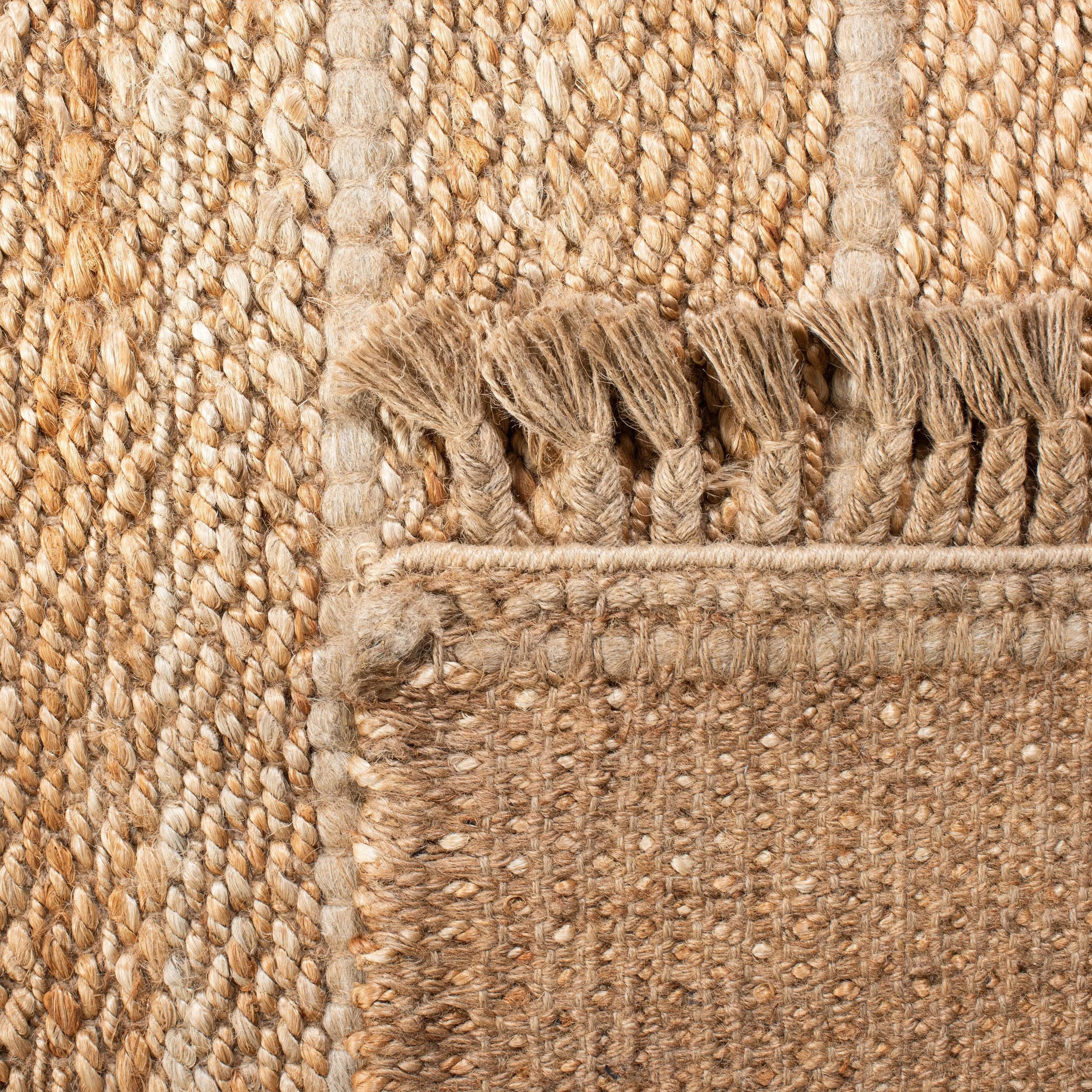 SAFAVIEH Handmade Natural Fiber Kamila Jute Tassel Rug