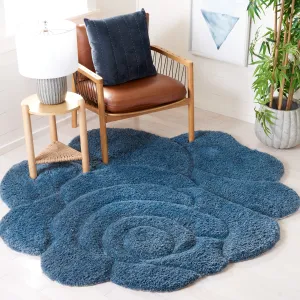 SAFAVIEH Handmade Novelty Yoselin Floral Rug