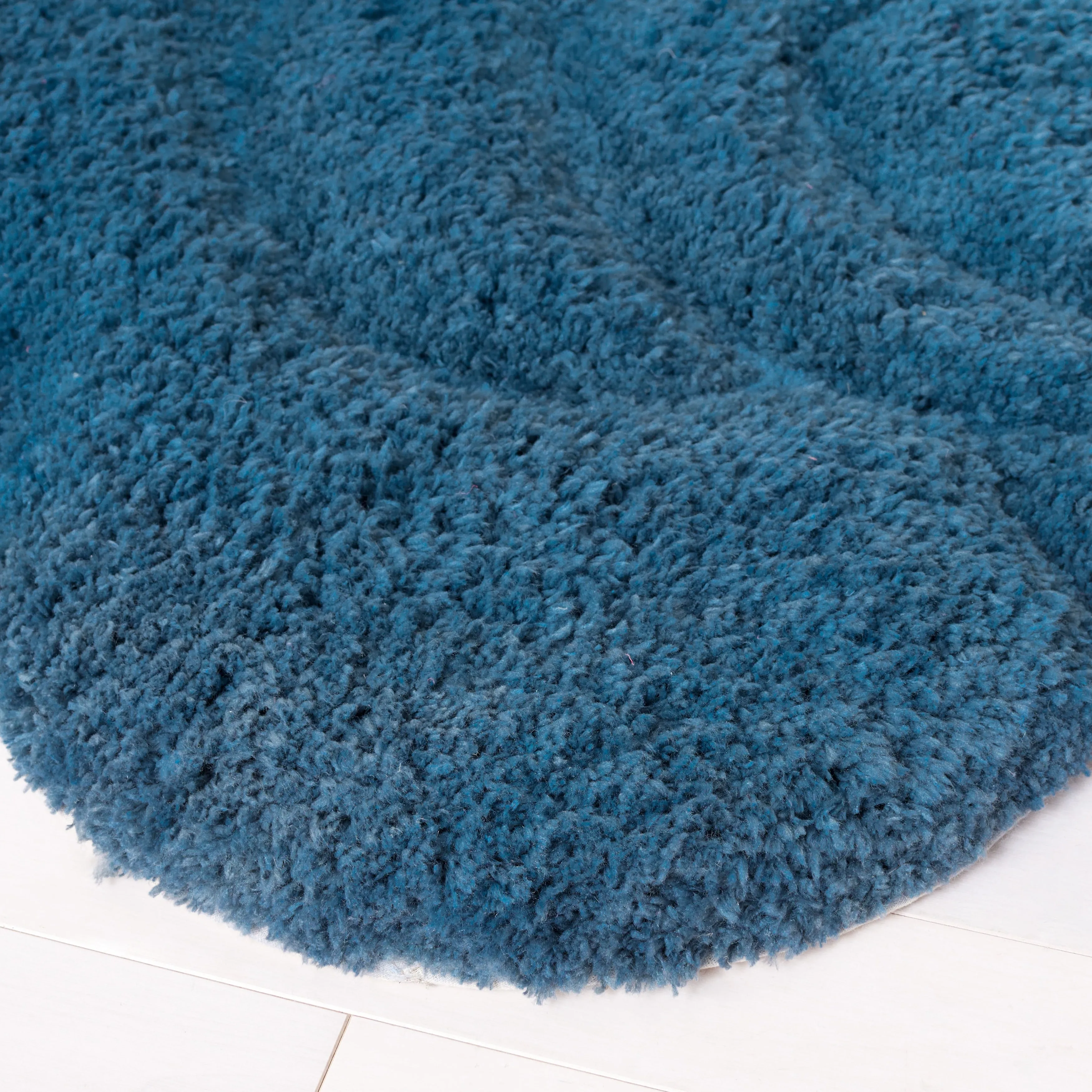 SAFAVIEH Handmade Novelty Yoselin Floral Rug