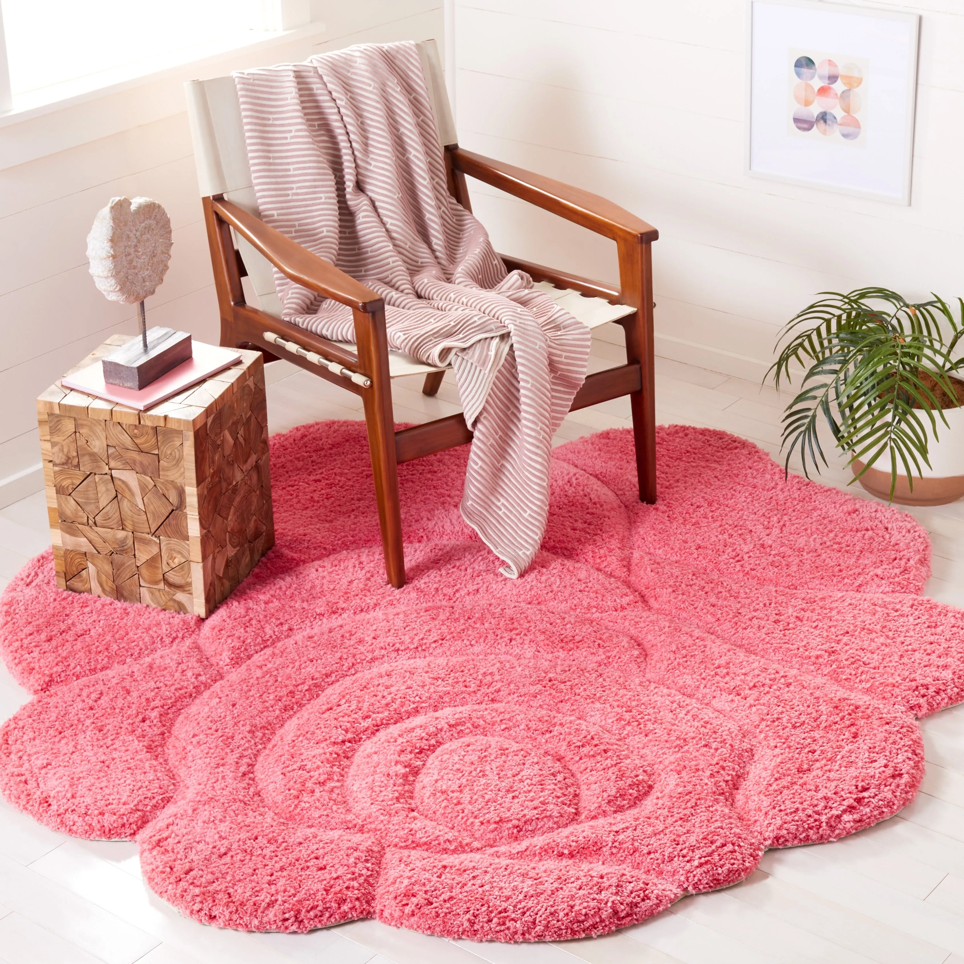 SAFAVIEH Handmade Novelty Yoselin Floral Rug