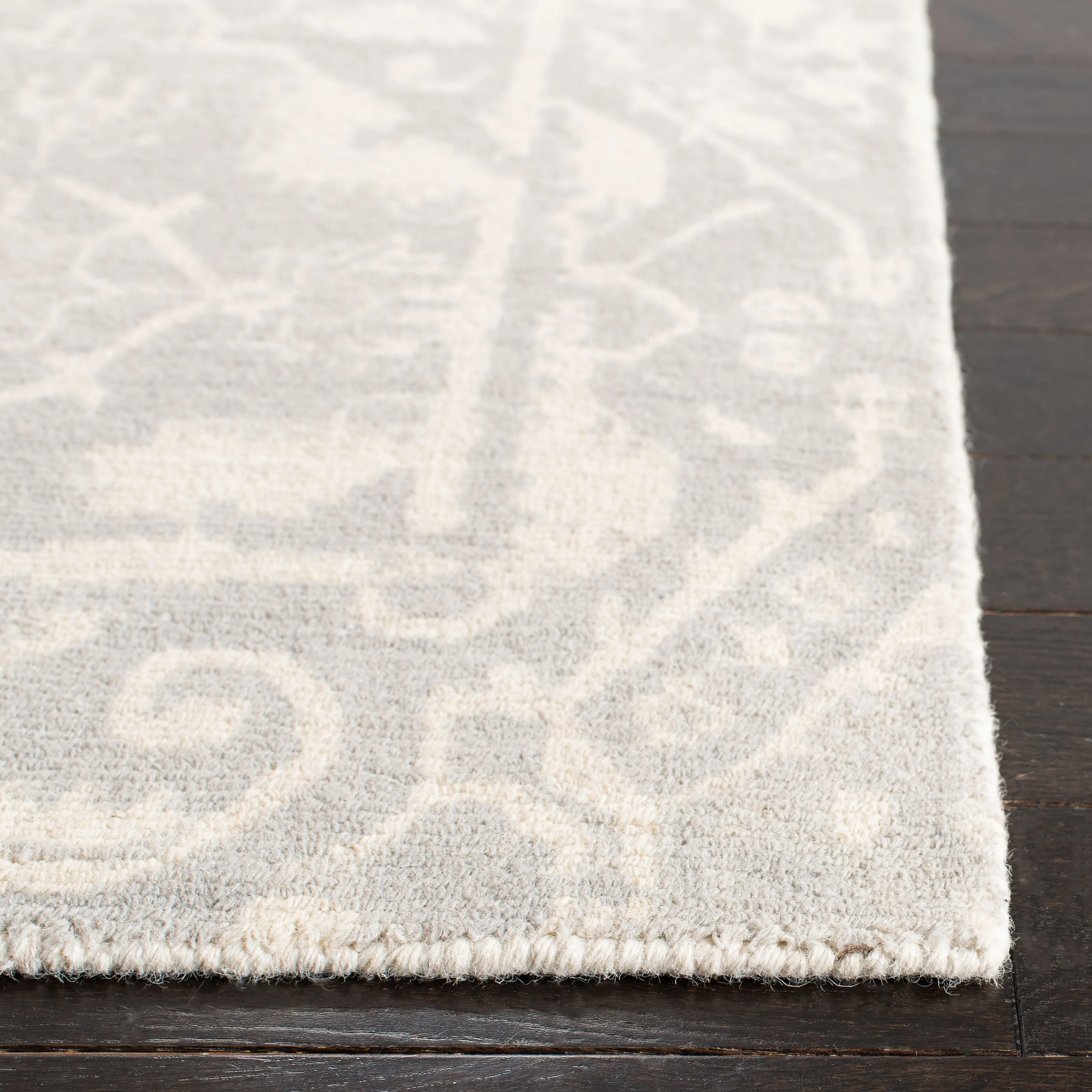 SAFAVIEH Handmade Restoration Vintage Boho Filareta Wool Rug