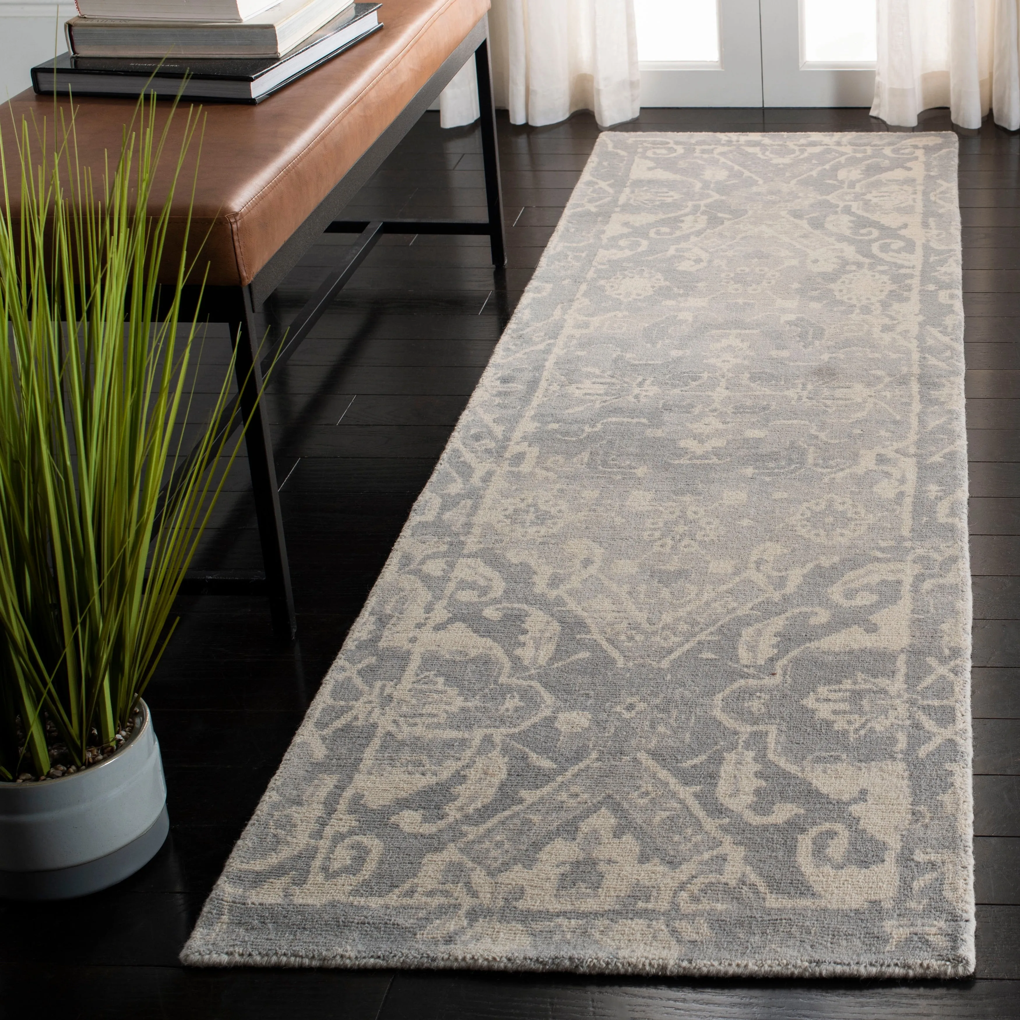 SAFAVIEH Handmade Restoration Vintage Boho Filareta Wool Rug