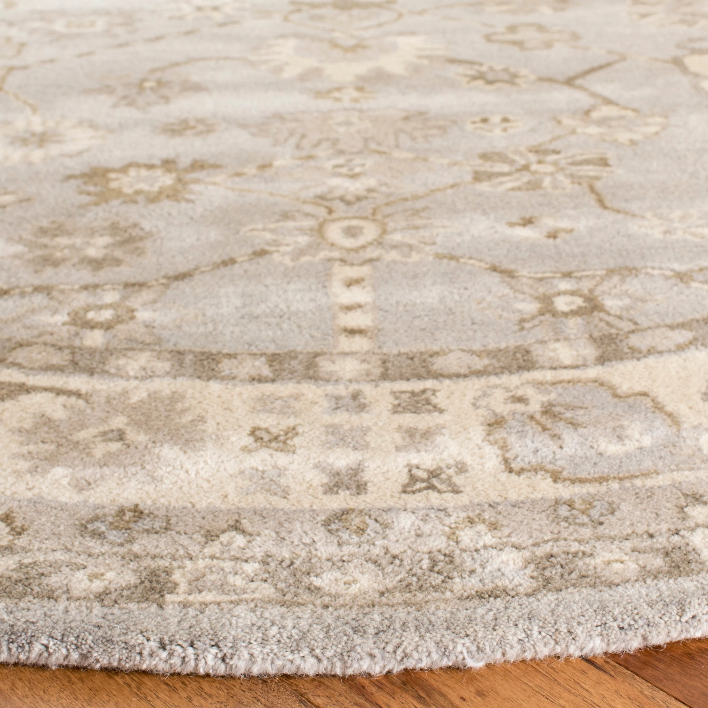 SAFAVIEH Handmade Royalty Ansley Traditional Oriental Wool Rug