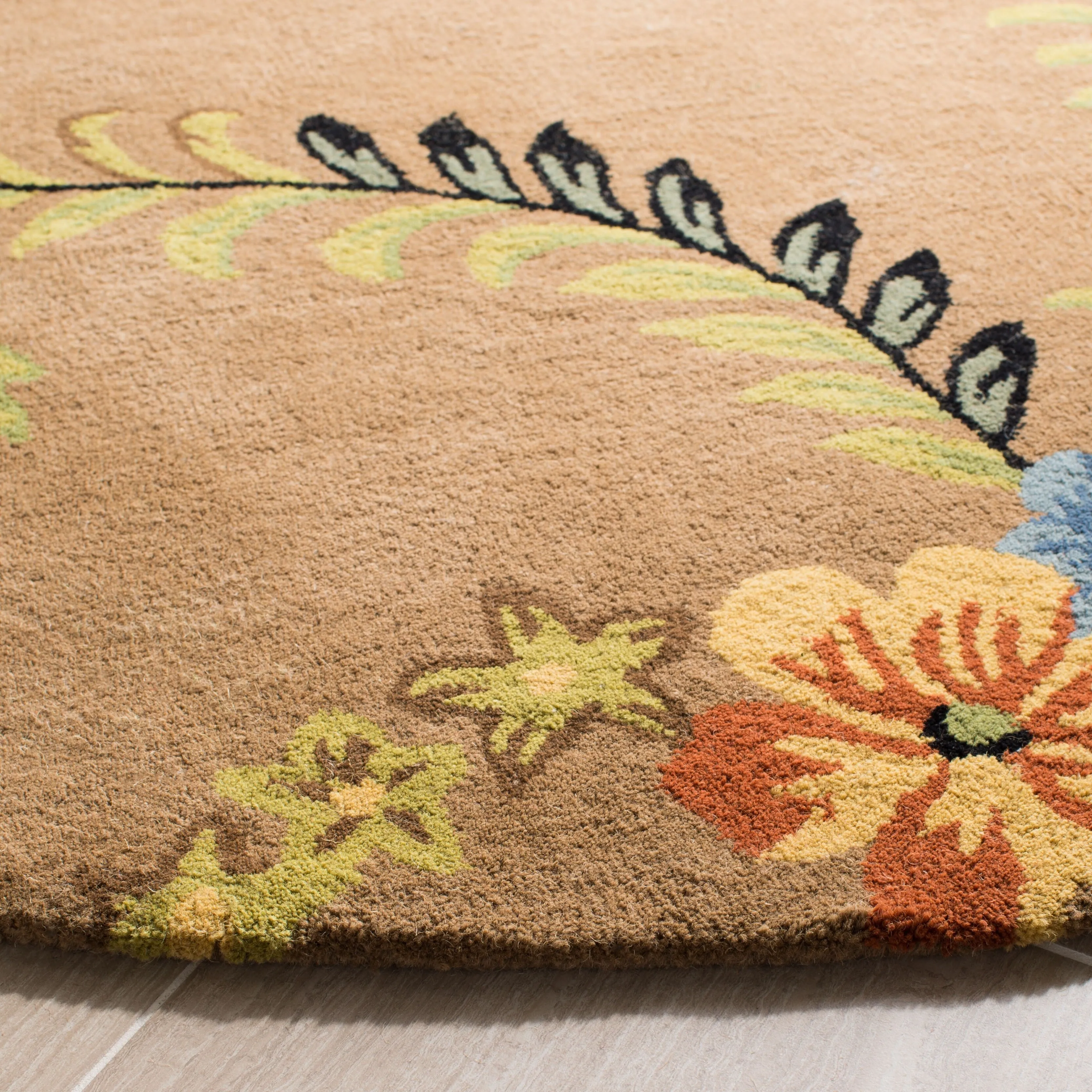 SAFAVIEH Handmade Soho Britni Floral N.Z. Wool Rug