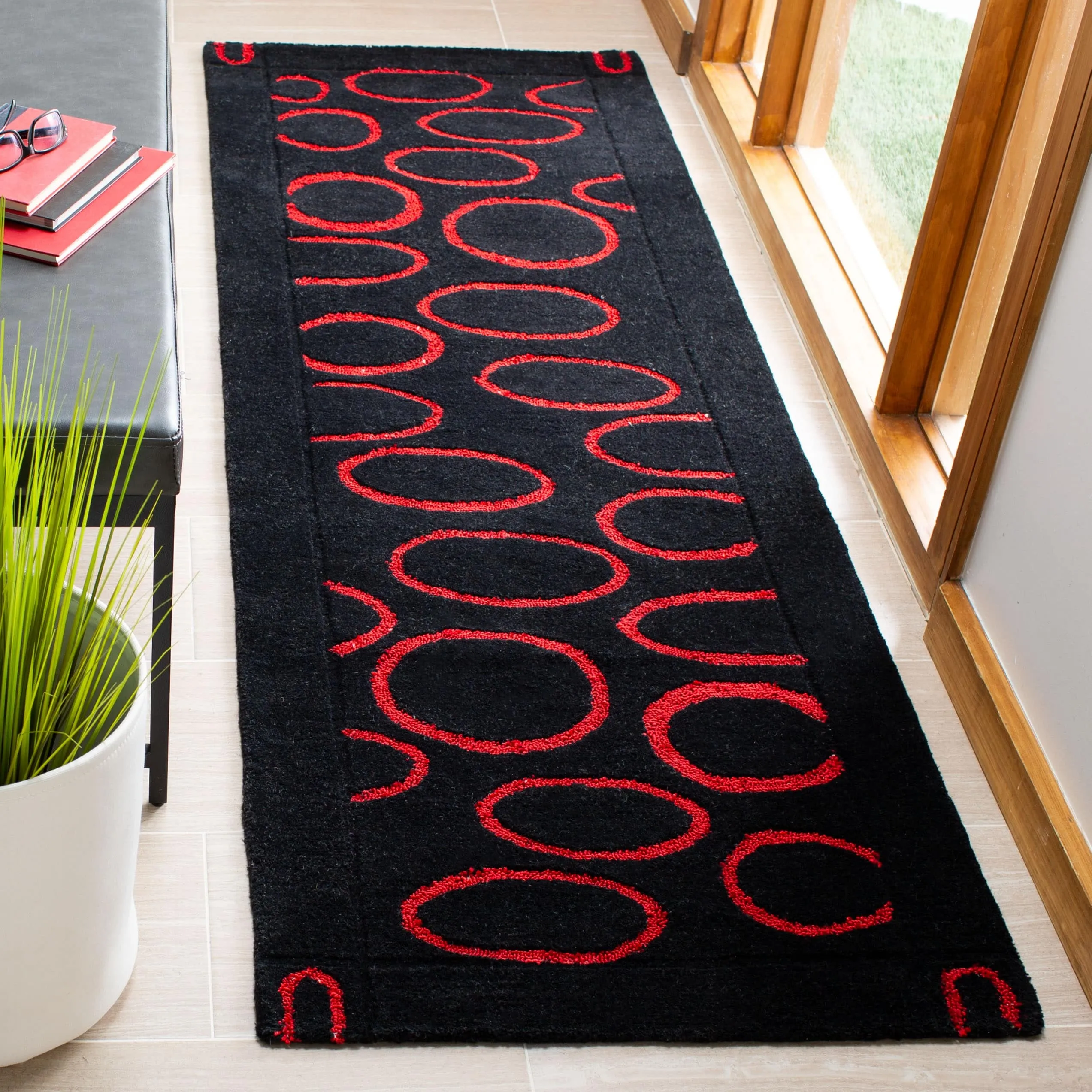 SAFAVIEH Handmade Soho Magen N.Z. Wool Rug