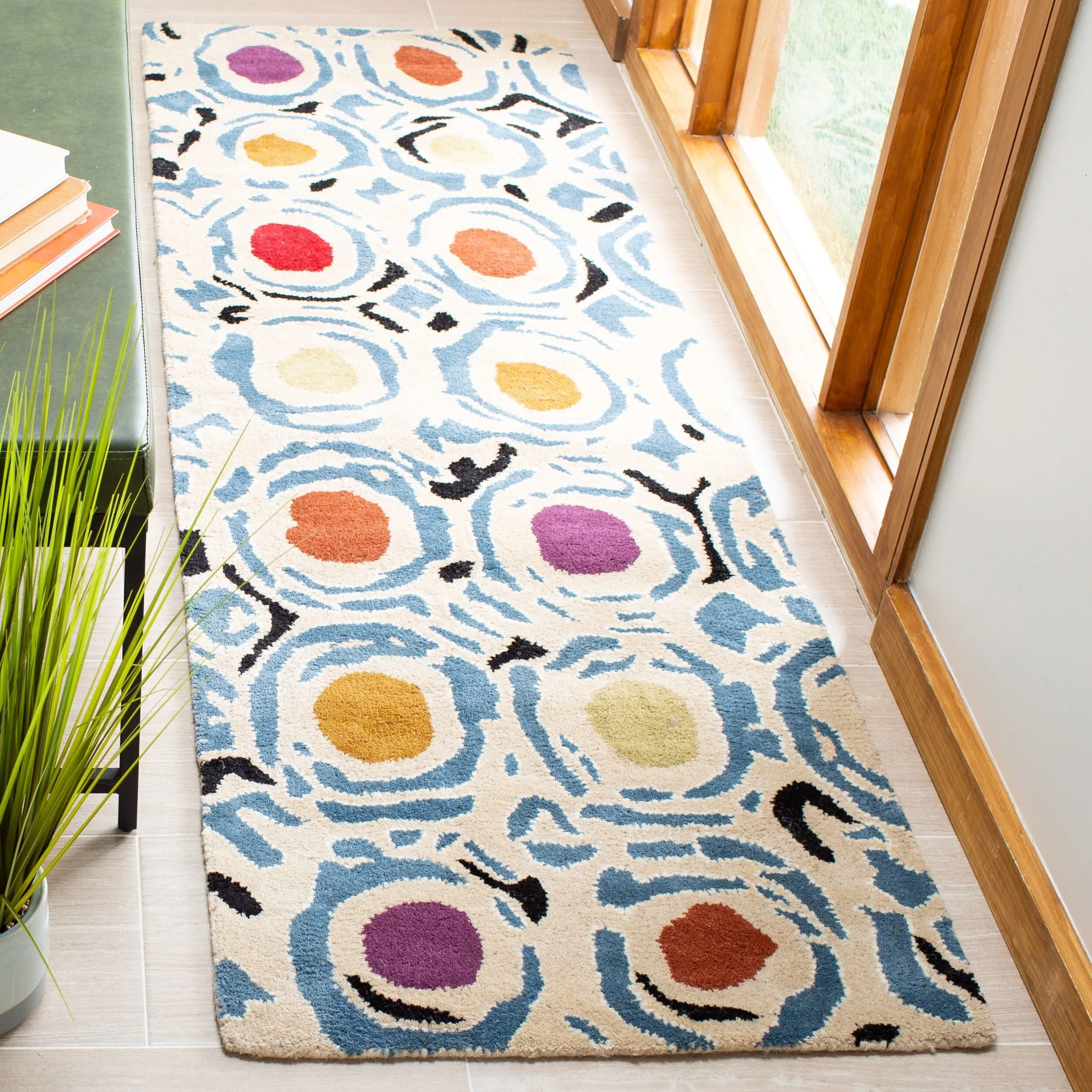 SAFAVIEH Handmade Soho Mariana Dots N.Z. Wool Rug