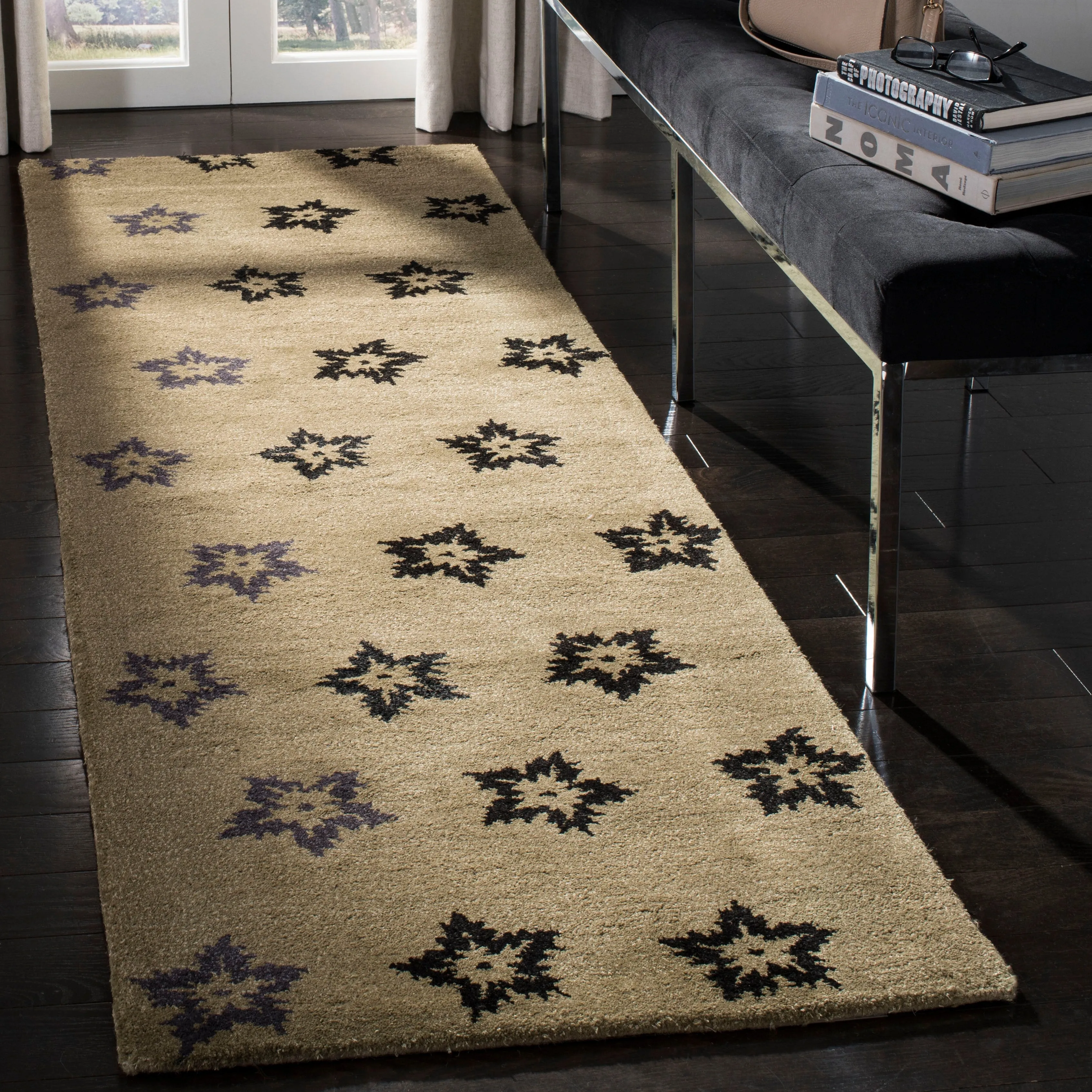 SAFAVIEH Handmade Soho Teela Leaves N.Z. Wool Rug