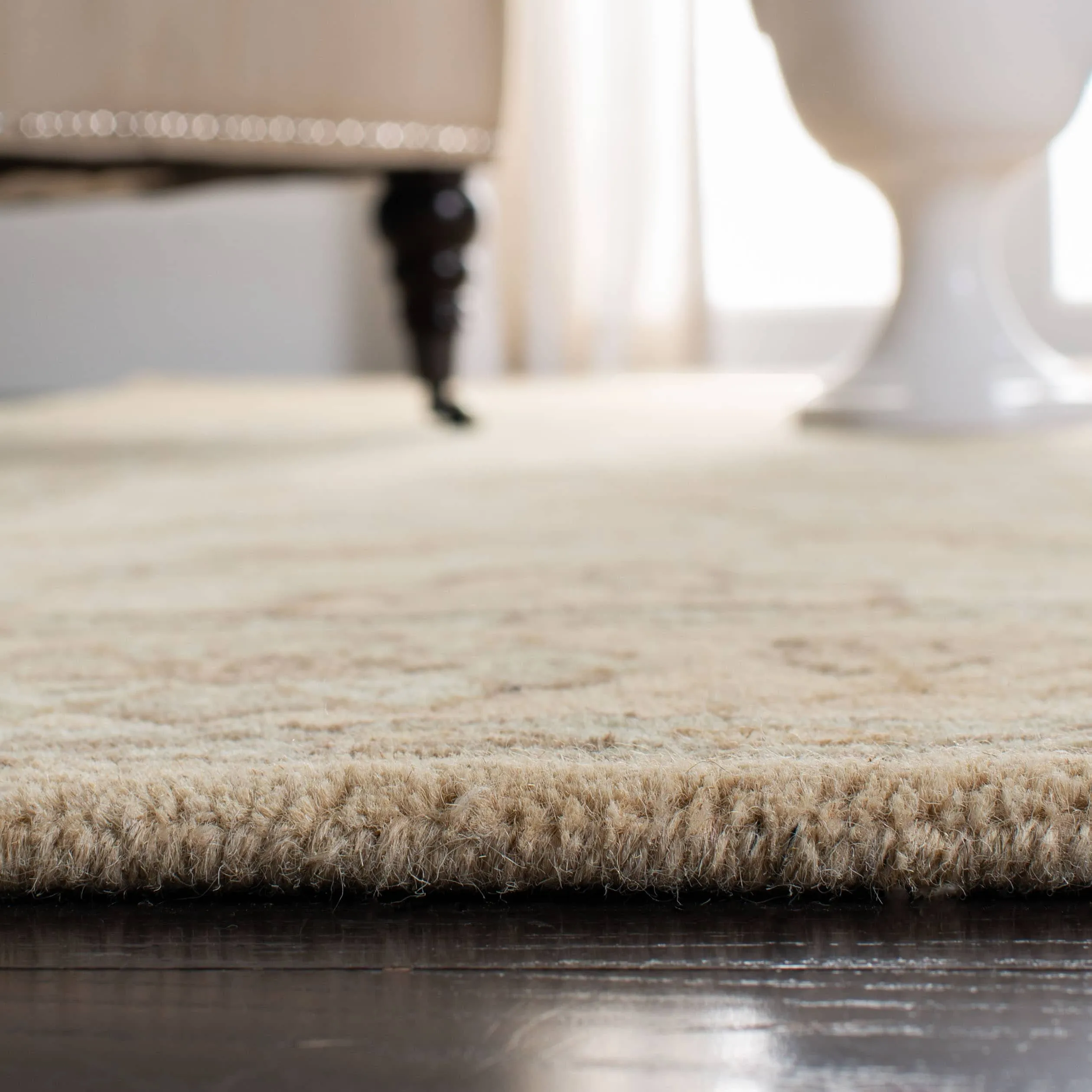 SAFAVIEH Handmade Wyndham Donjeta Modern Wool Rug