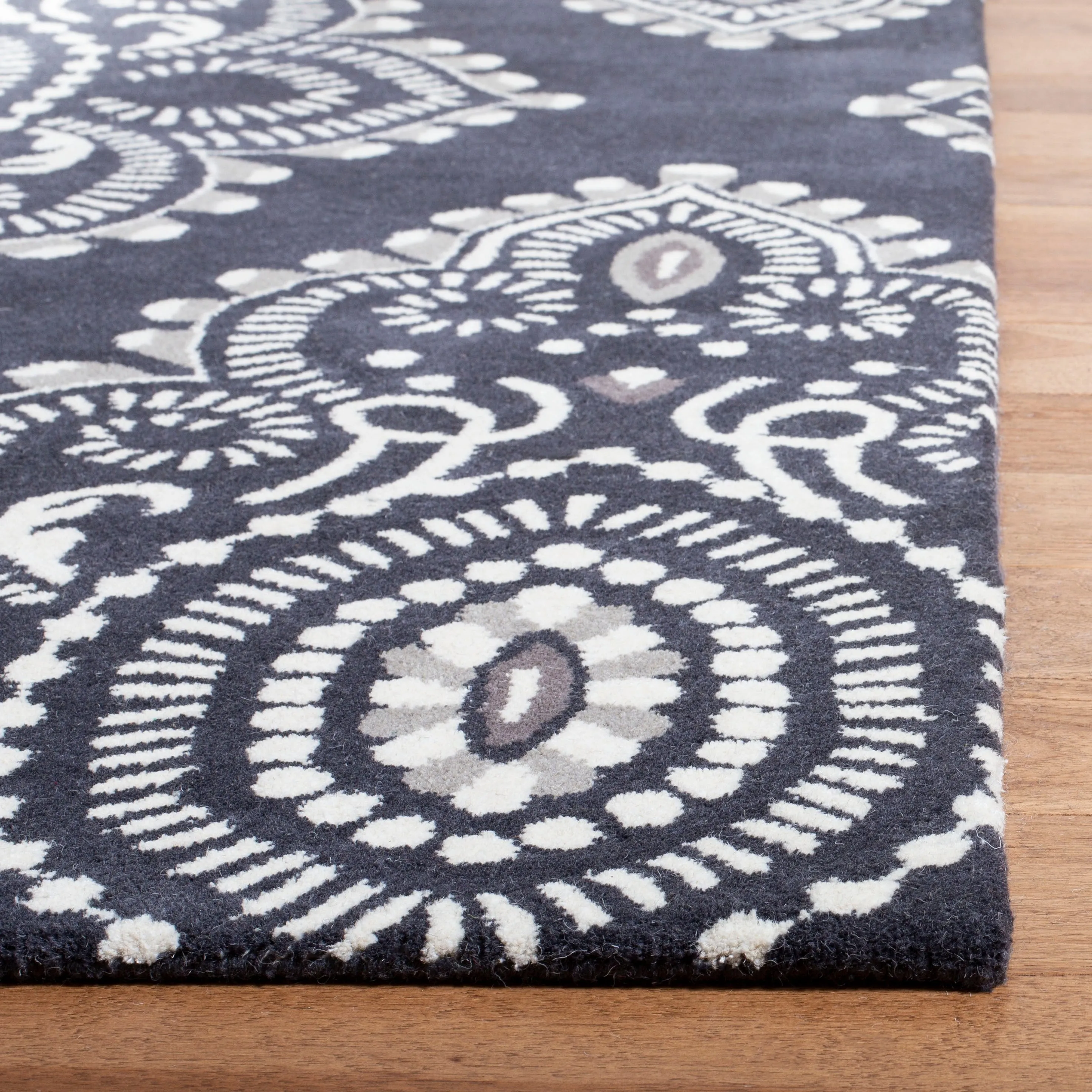SAFAVIEH Handmade Wyndham Geanina Modern Wool Rug