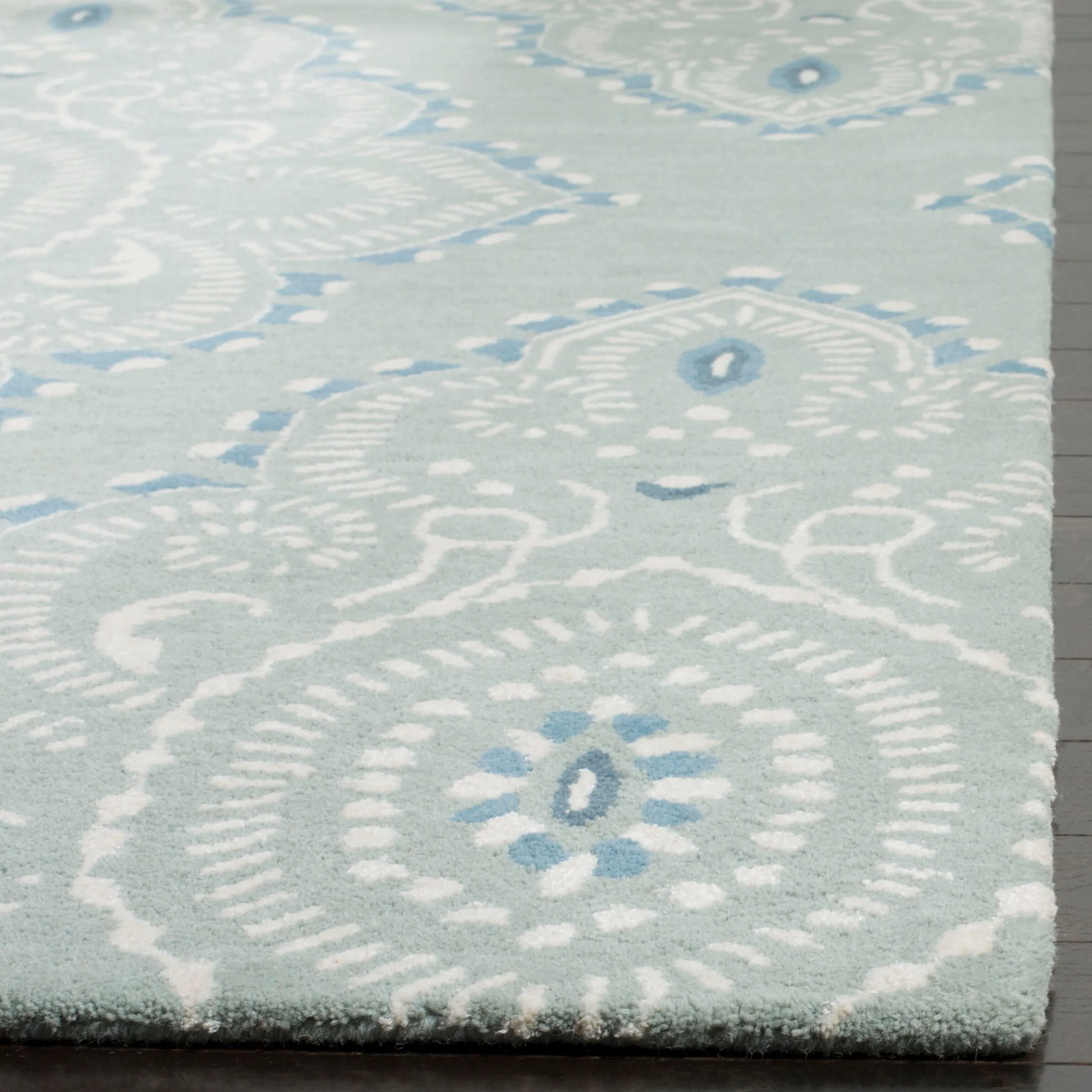SAFAVIEH Handmade Wyndham Geanina Modern Wool Rug