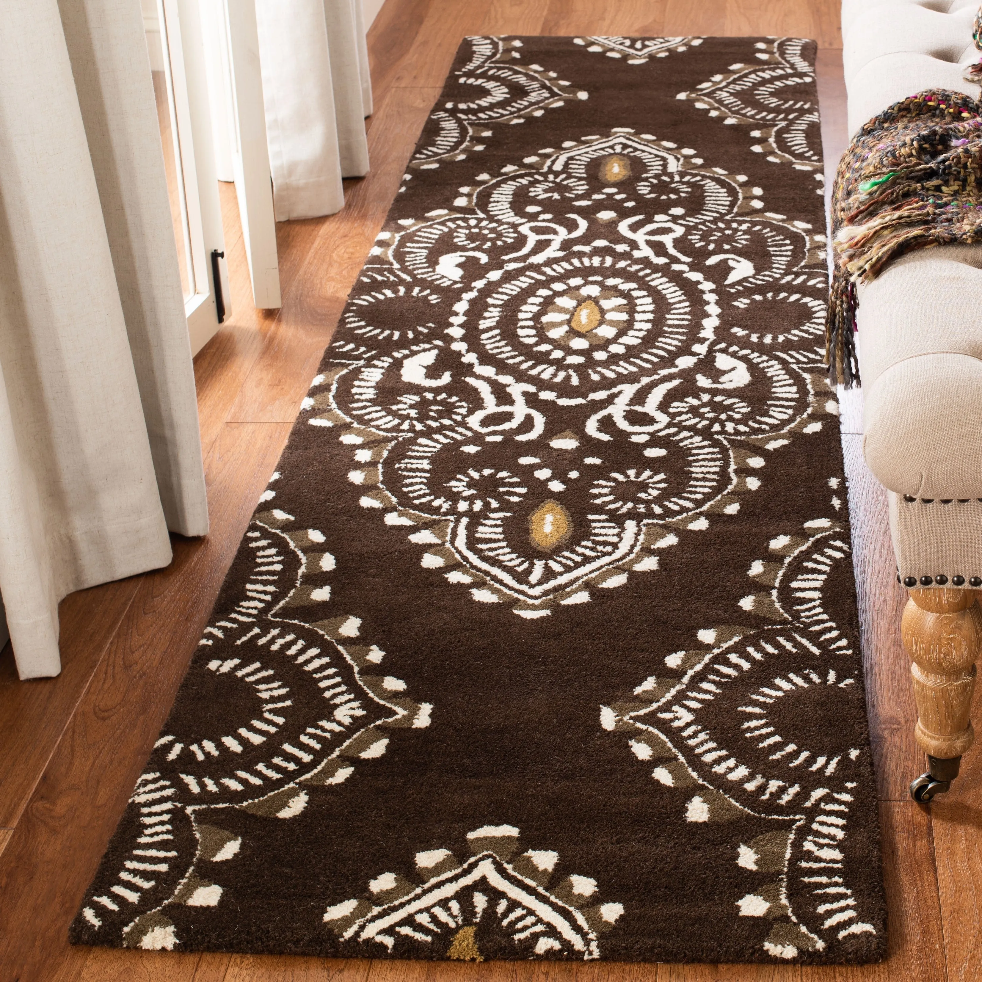 SAFAVIEH Handmade Wyndham Geanina Modern Wool Rug