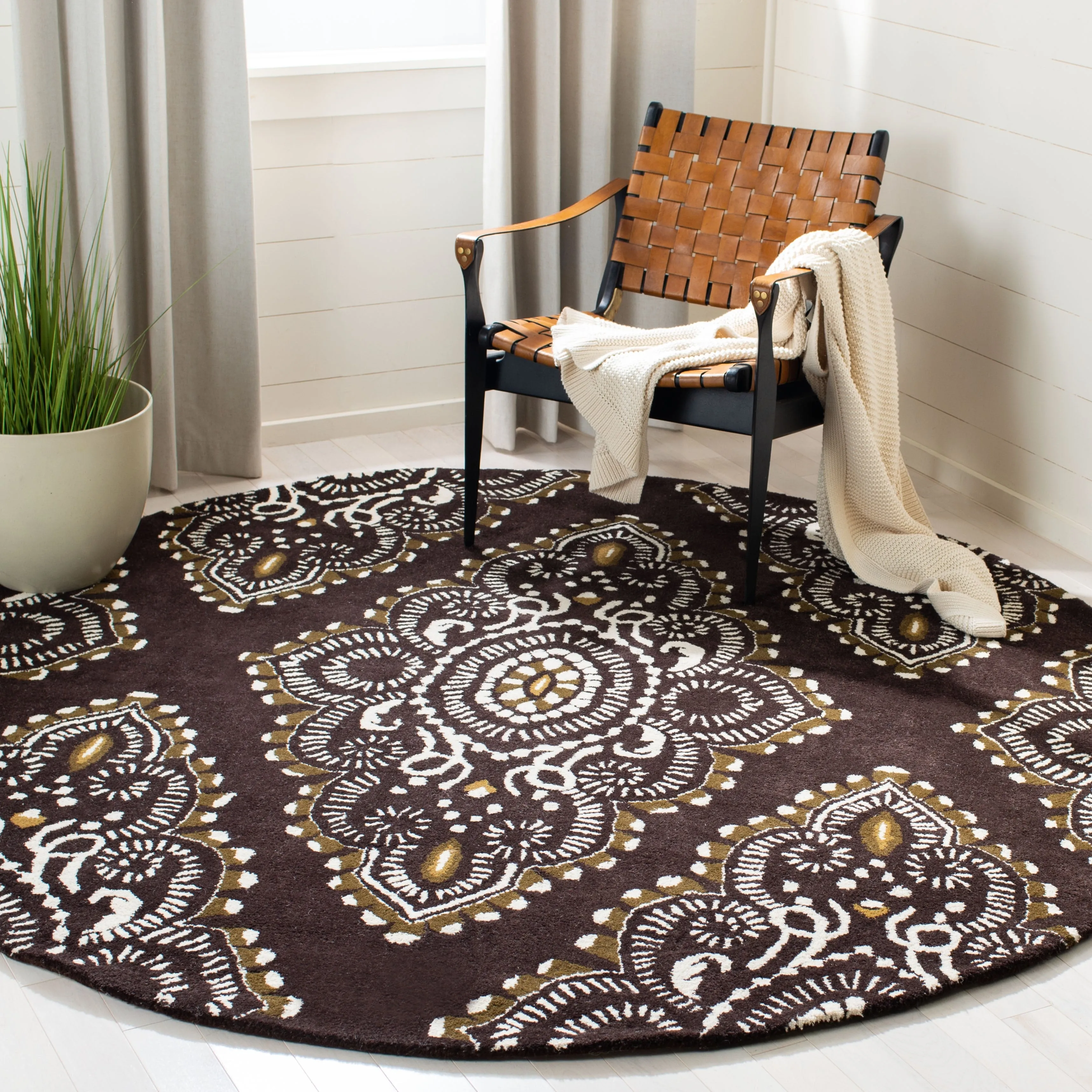 SAFAVIEH Handmade Wyndham Geanina Modern Wool Rug