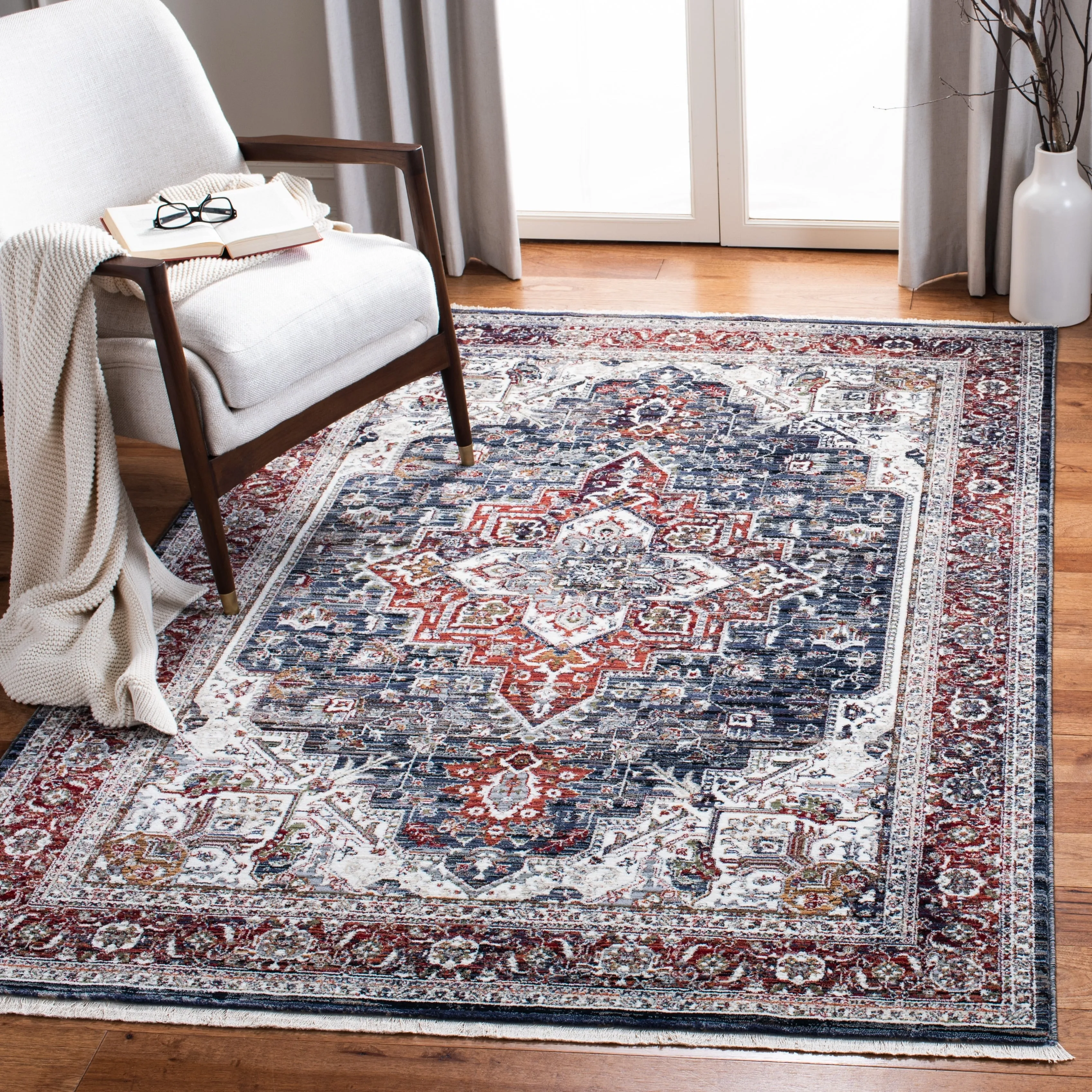 SAFAVIEH Herat Kara Traditional Rug