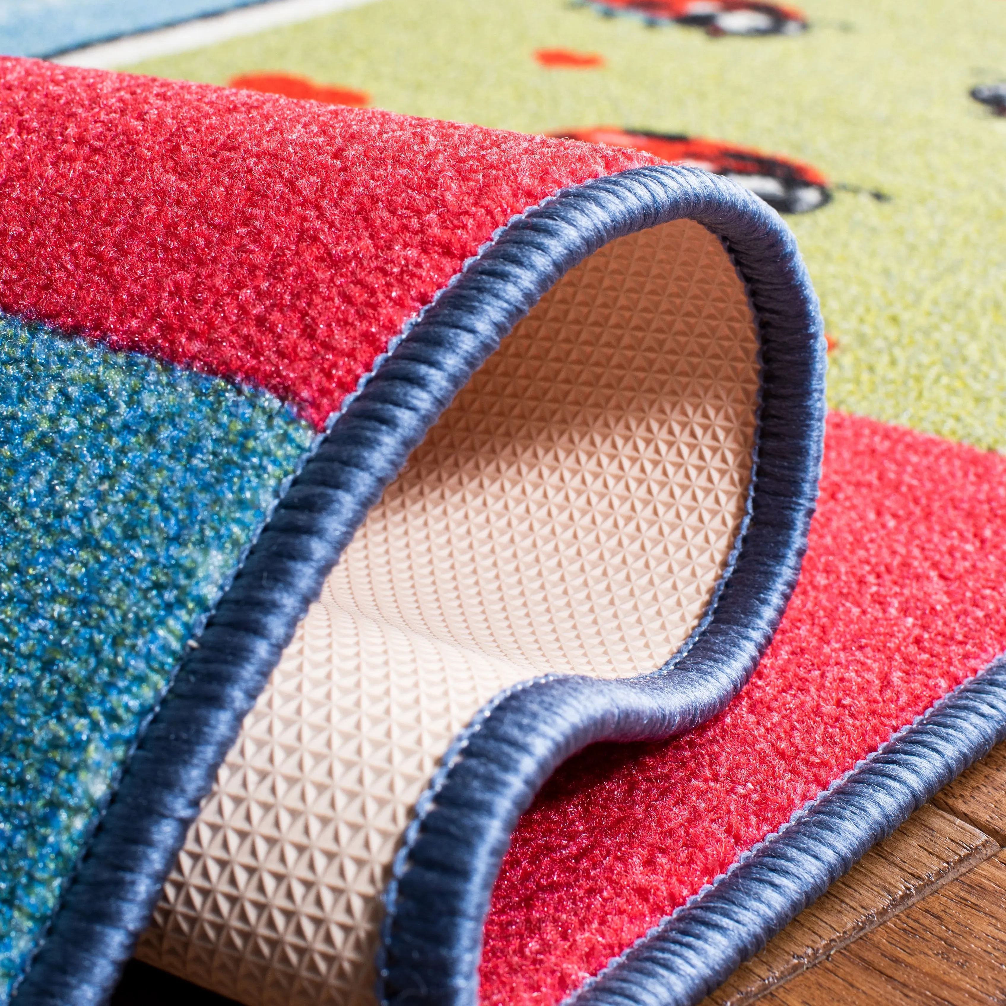 SAFAVIEH Kids Playhouse Machine Washable Slip Resistant Ginny Rug