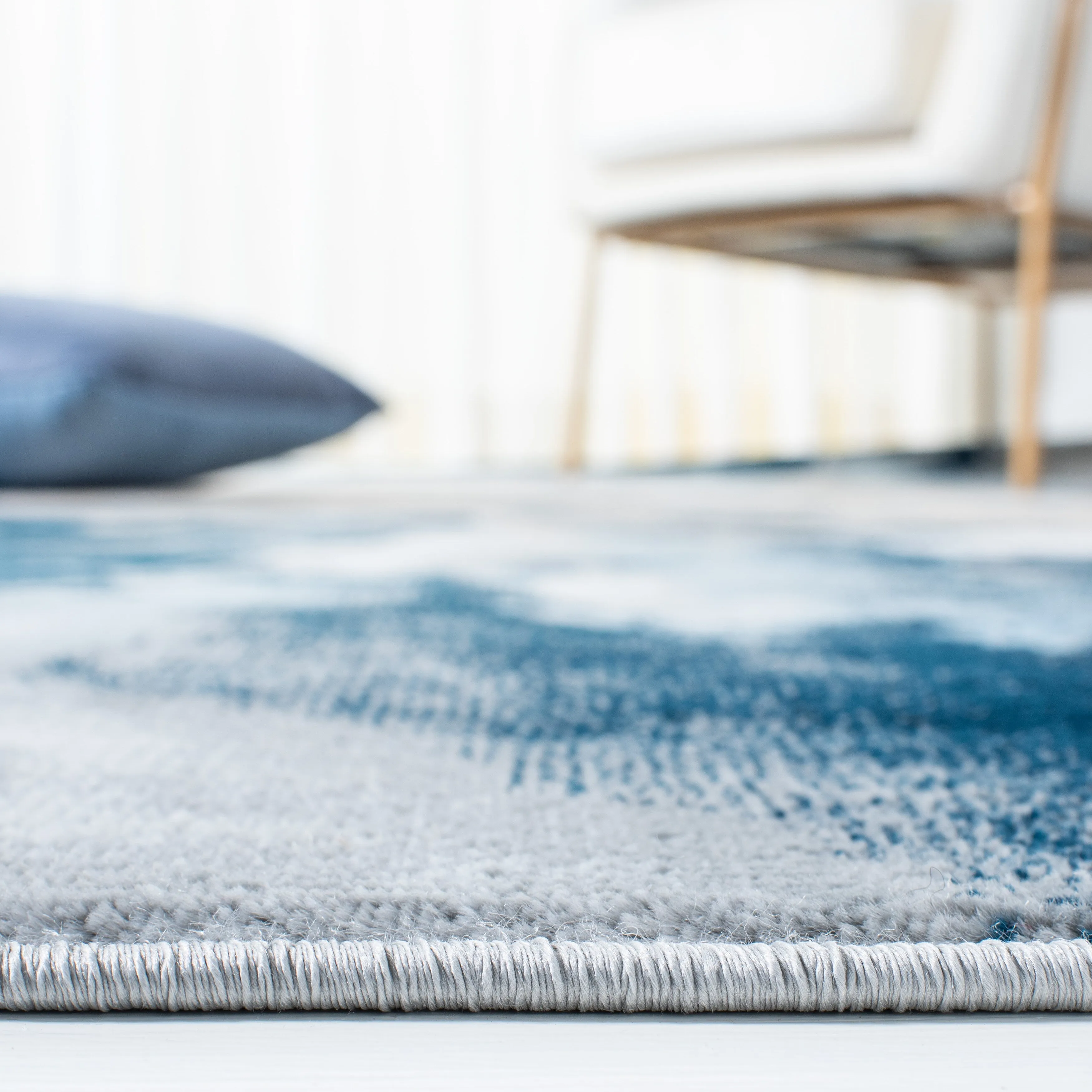 SAFAVIEH Lagoon Rona Modern Rug