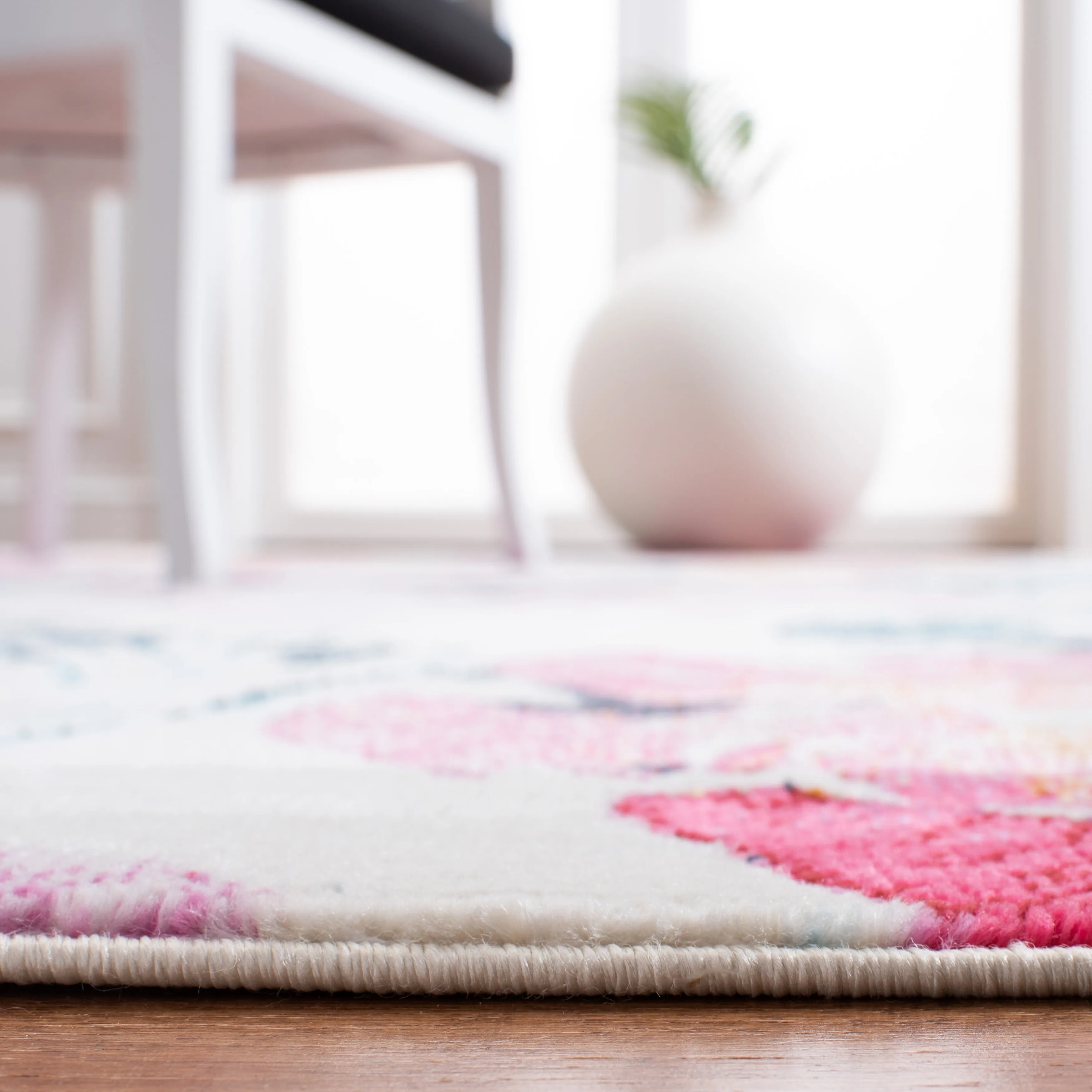 SAFAVIEH Lillian Maralyn Abstract Floral Rug