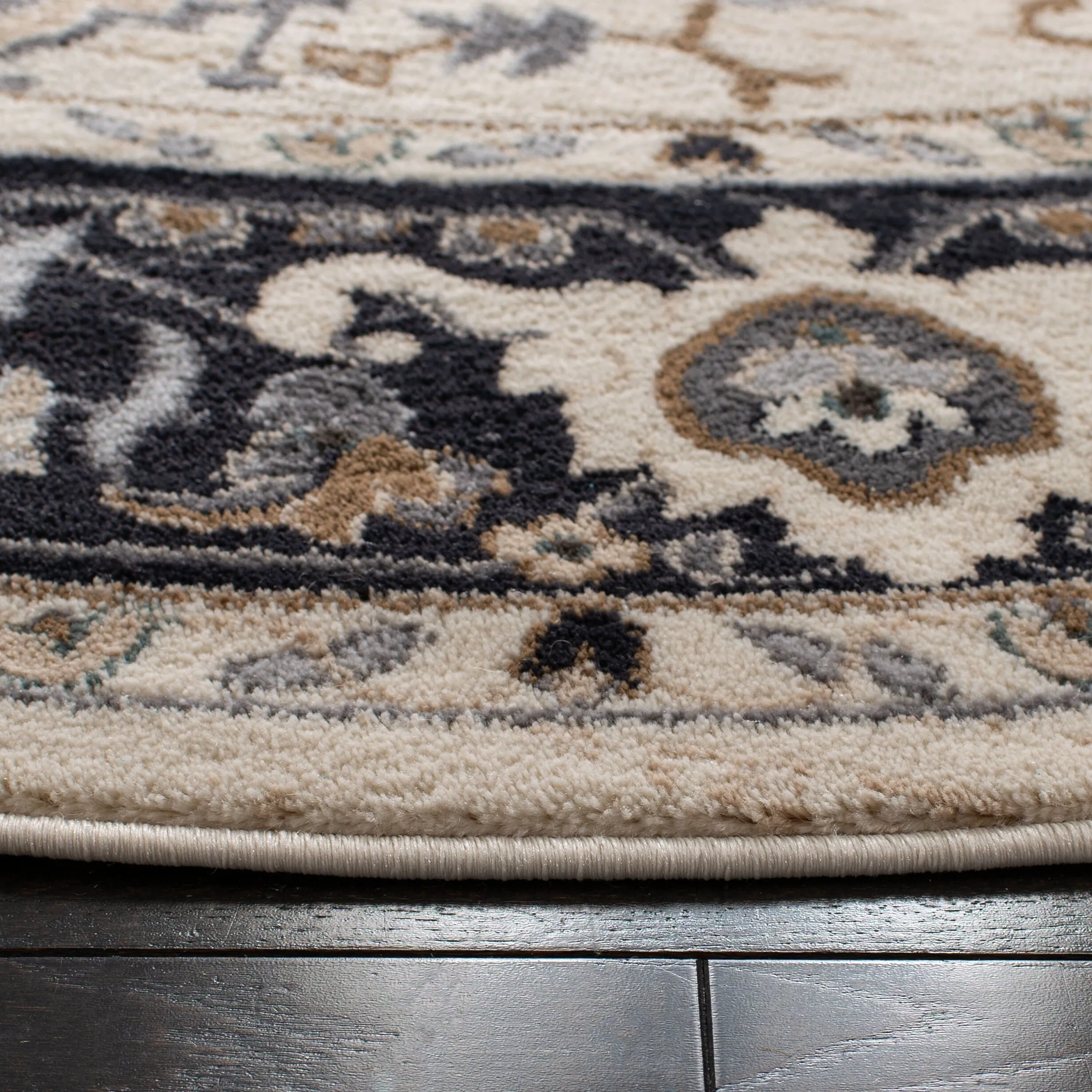SAFAVIEH Lyndhurst Armida Traditional Oriental Rug