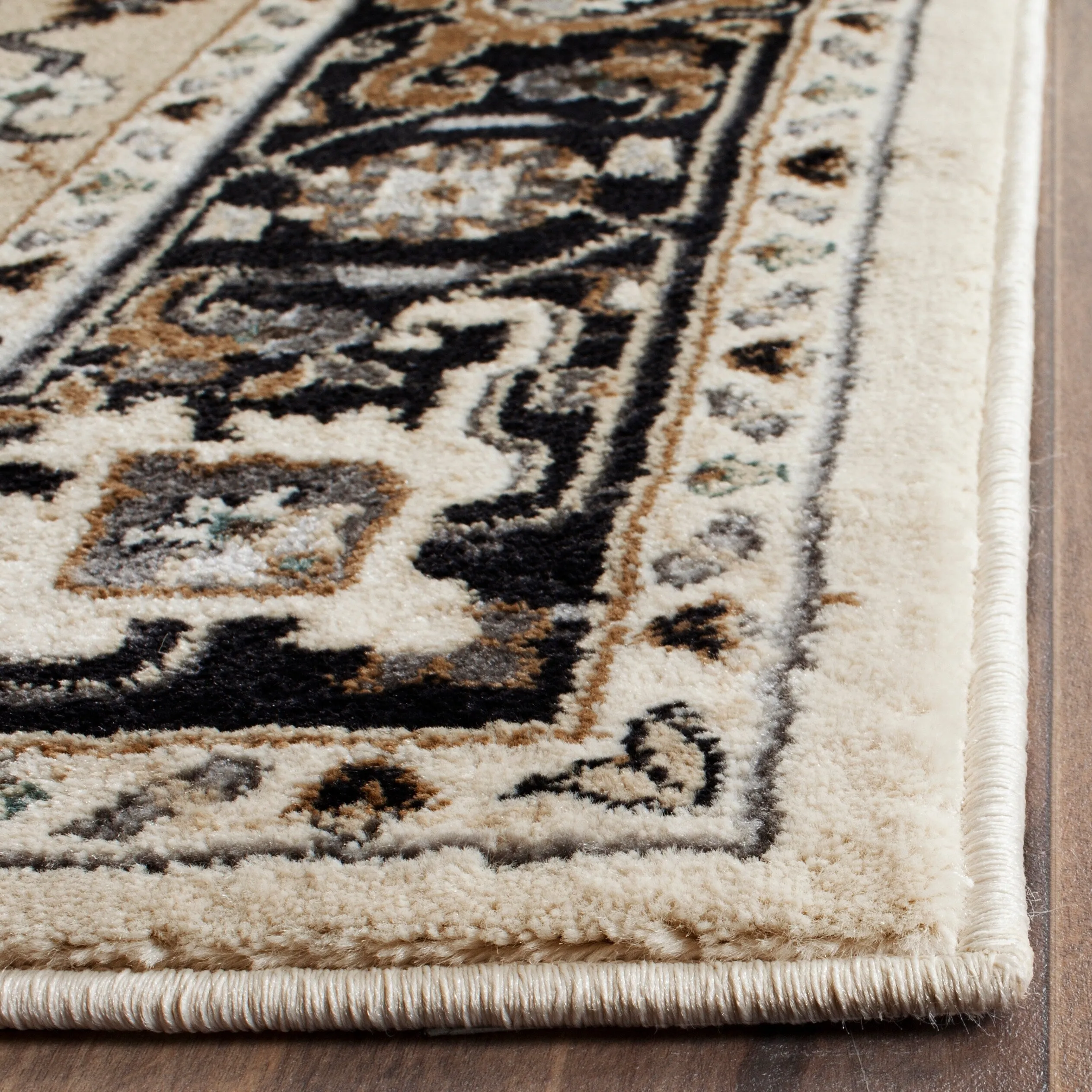 SAFAVIEH Lyndhurst Armida Traditional Oriental Rug