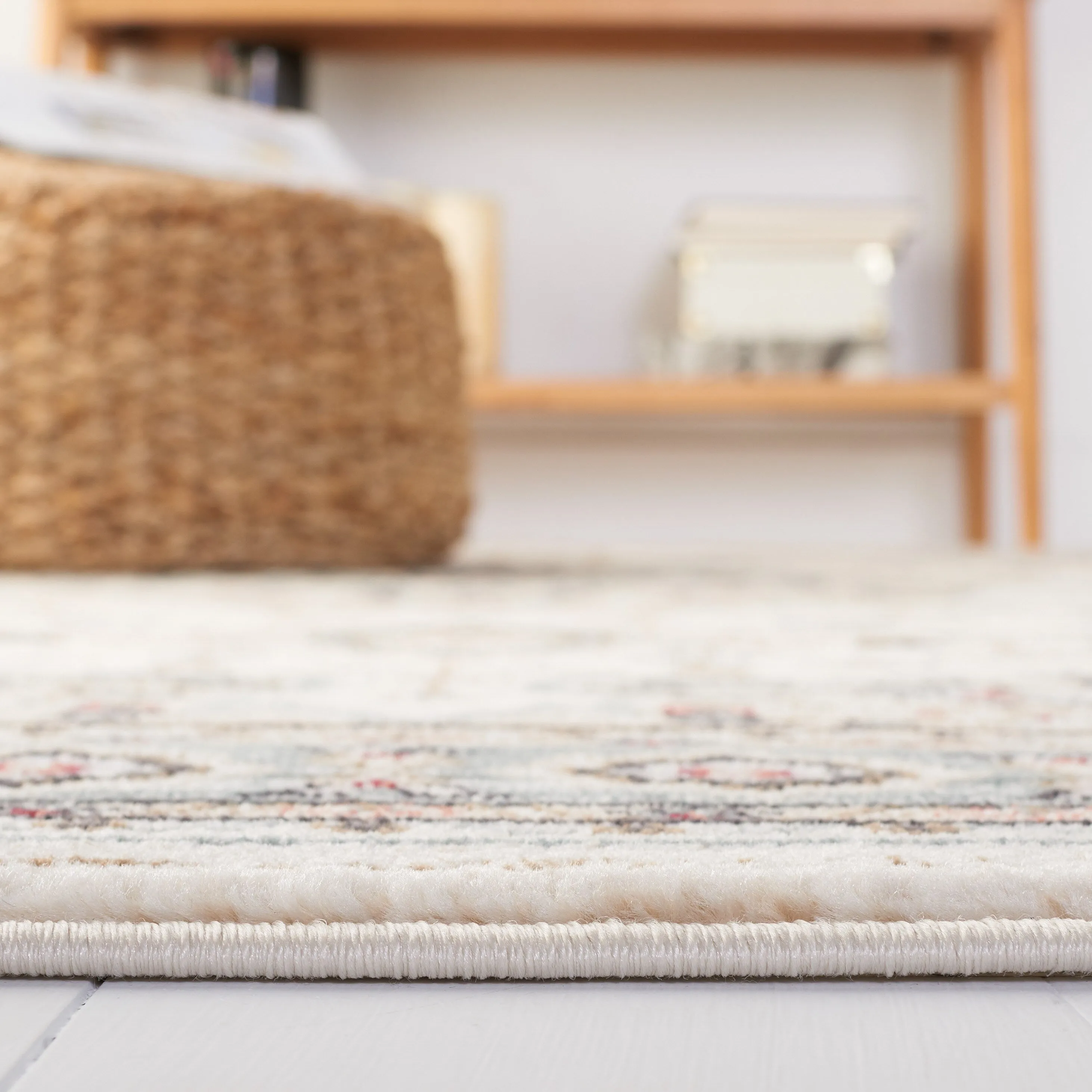SAFAVIEH Lyndhurst Jill Traditional Oriental Rug