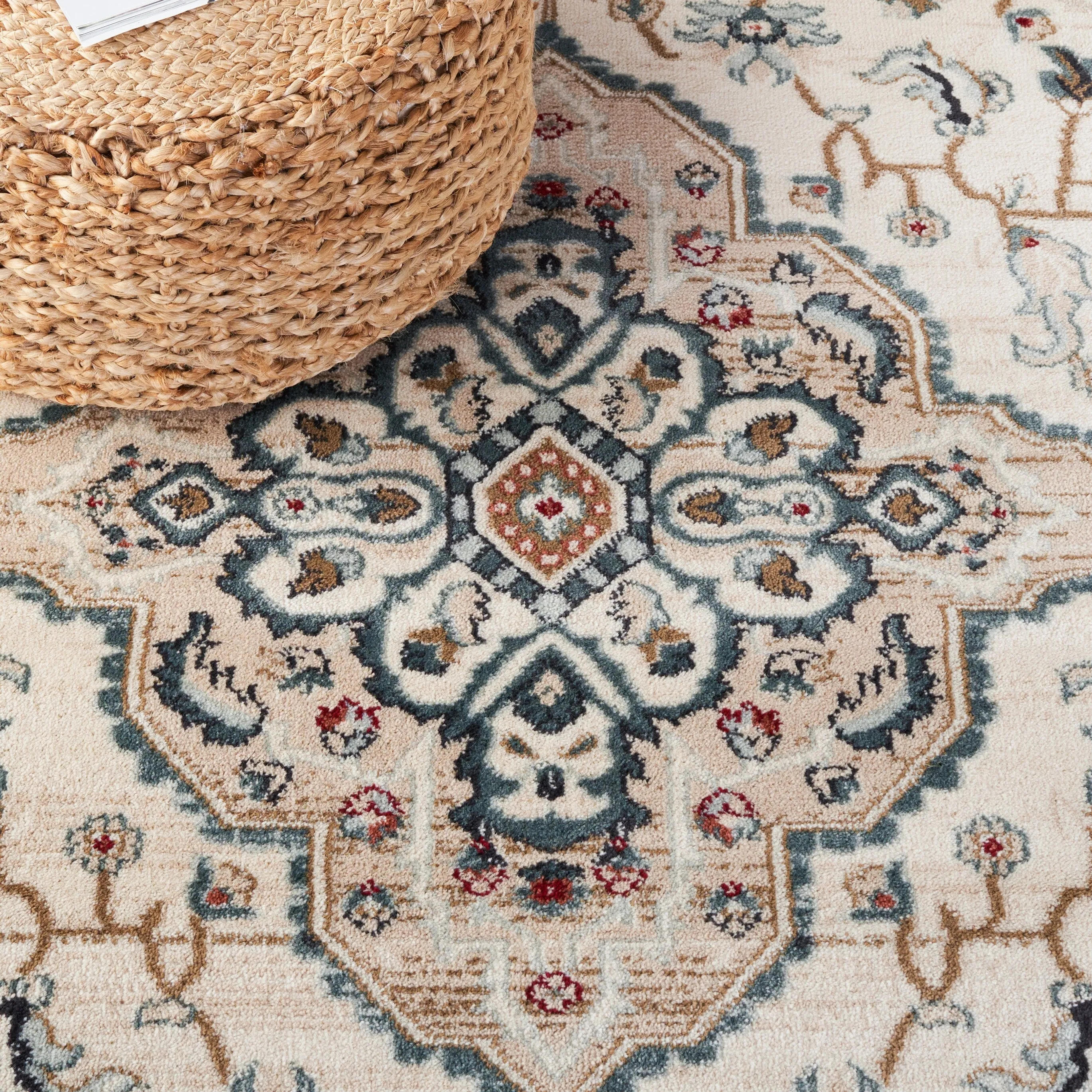SAFAVIEH Lyndhurst Jill Traditional Oriental Rug