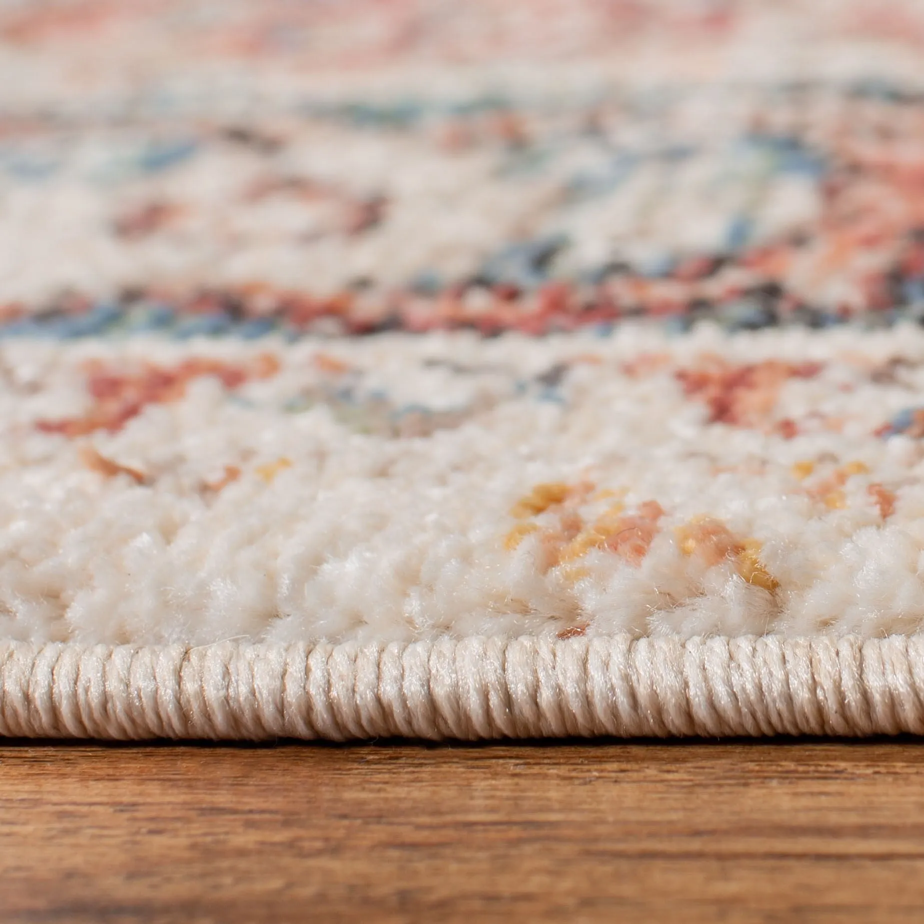 SAFAVIEH Lyric Vintage Medallion Polyester Rug